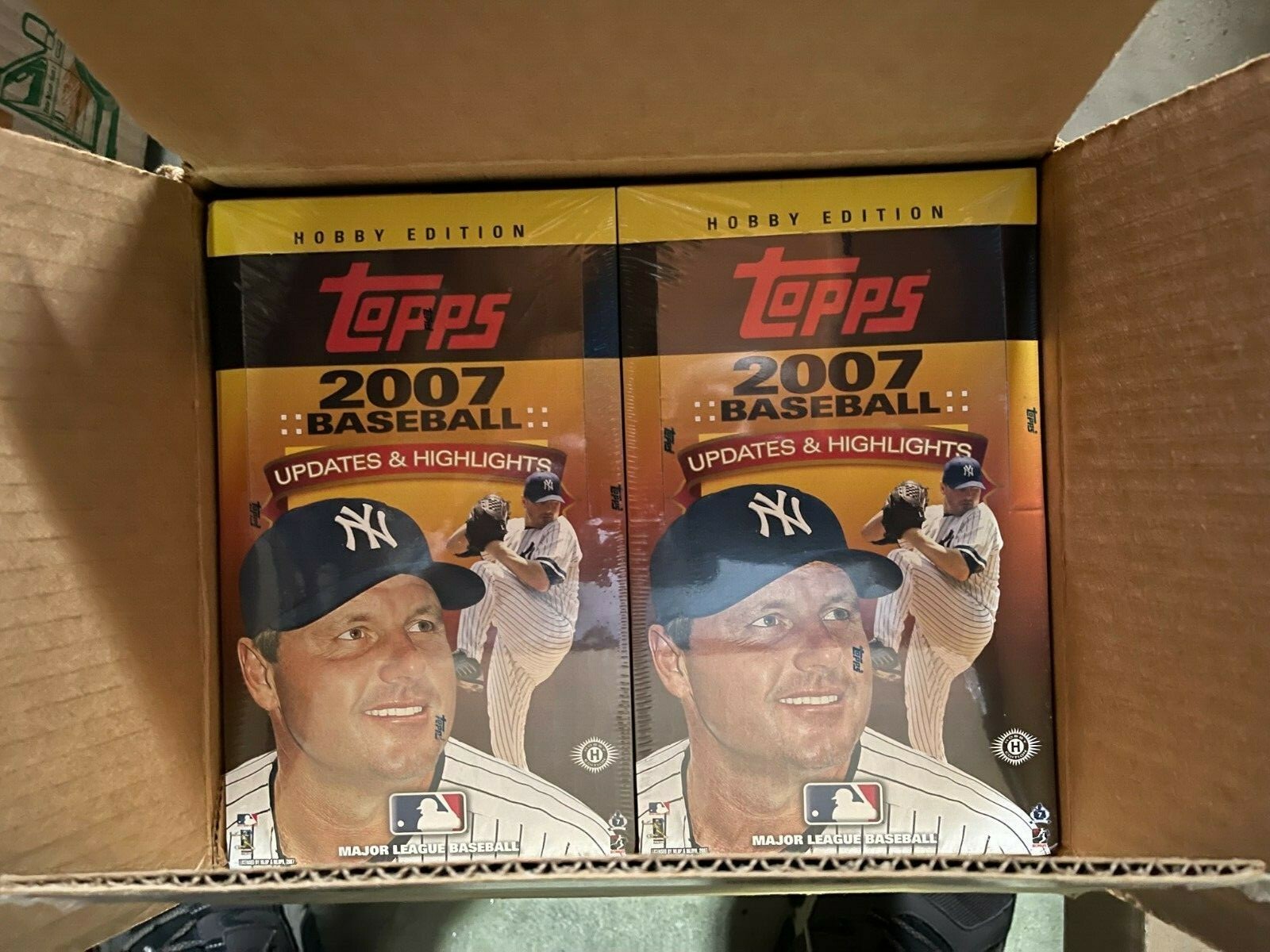 2007 TOPPS BASEBALL UPDATES AND HIGHLIGHTS FACTORY SEALED HOBBY BOX-Case Fresh