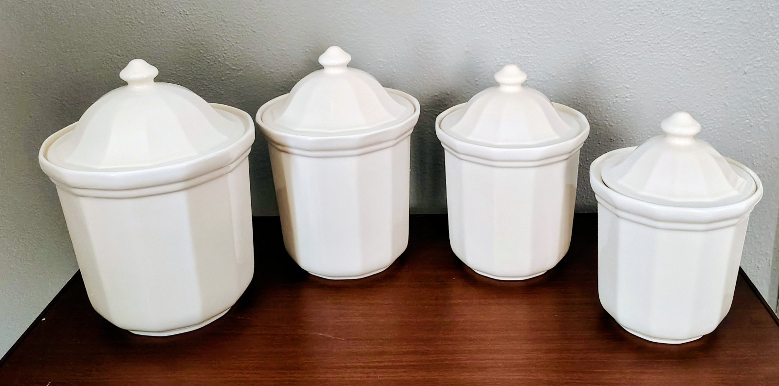 VTG Pfaltzgraff Heritage Off White 4 Piece Canister Set 12”-11”-10”-9”, DISC. 