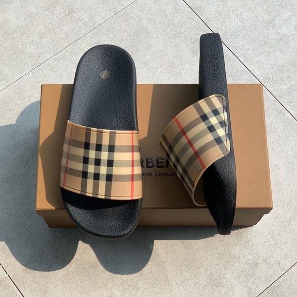 Burberry Men’s Nova Check Slide Sandals Beige/Black/Red Rubber Slip-On 11 us Burberry Men’s Nova Check Slide Sandals Beige/Black/Red Rubber Slip-On 11 us