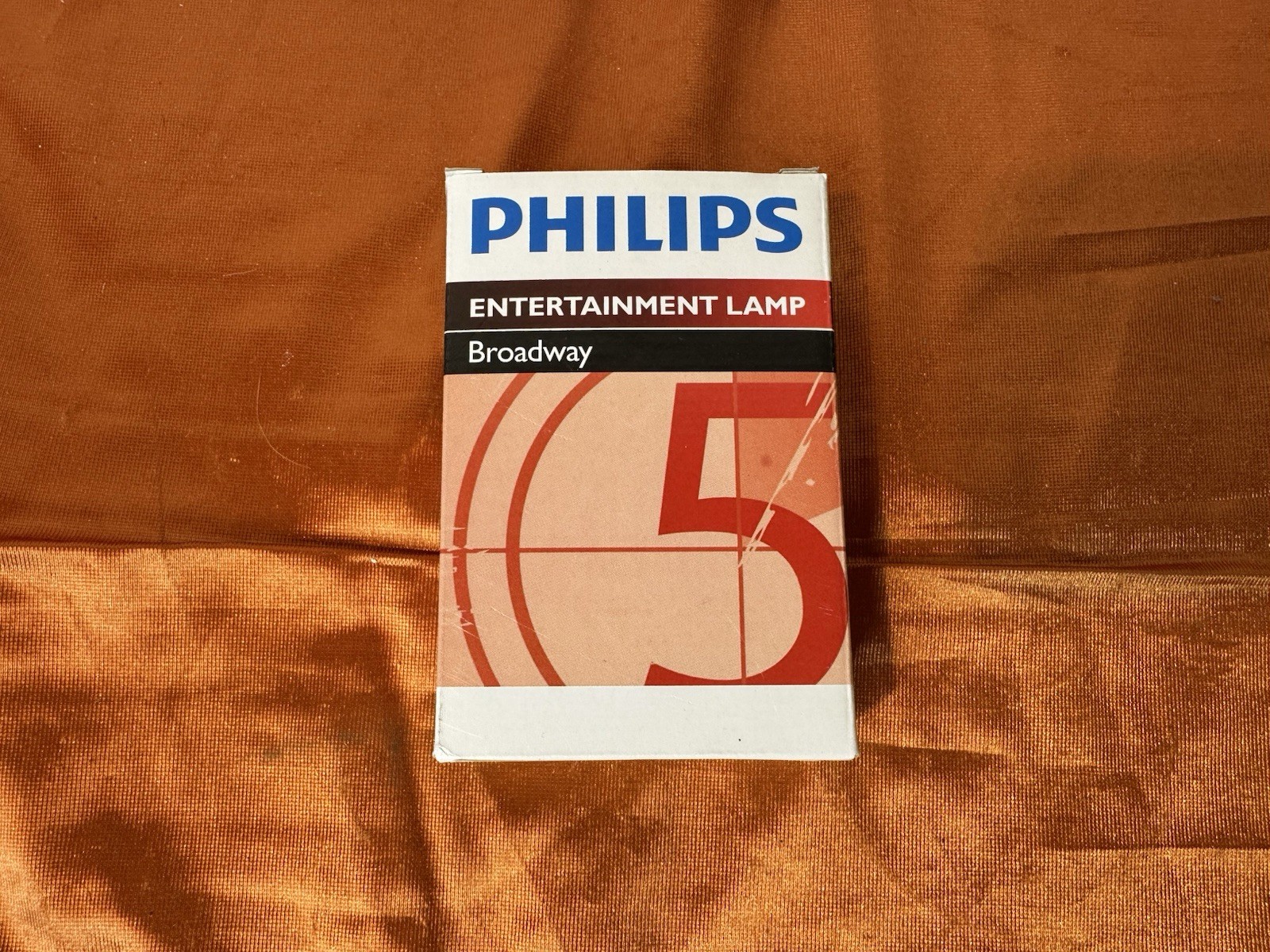 Philips 228066 - MSD250/2 - 8500K HID Stage Studio Light Bulb Philips 228066 - MSD250/2 - 8500K HID Stage Studio Light Bulb