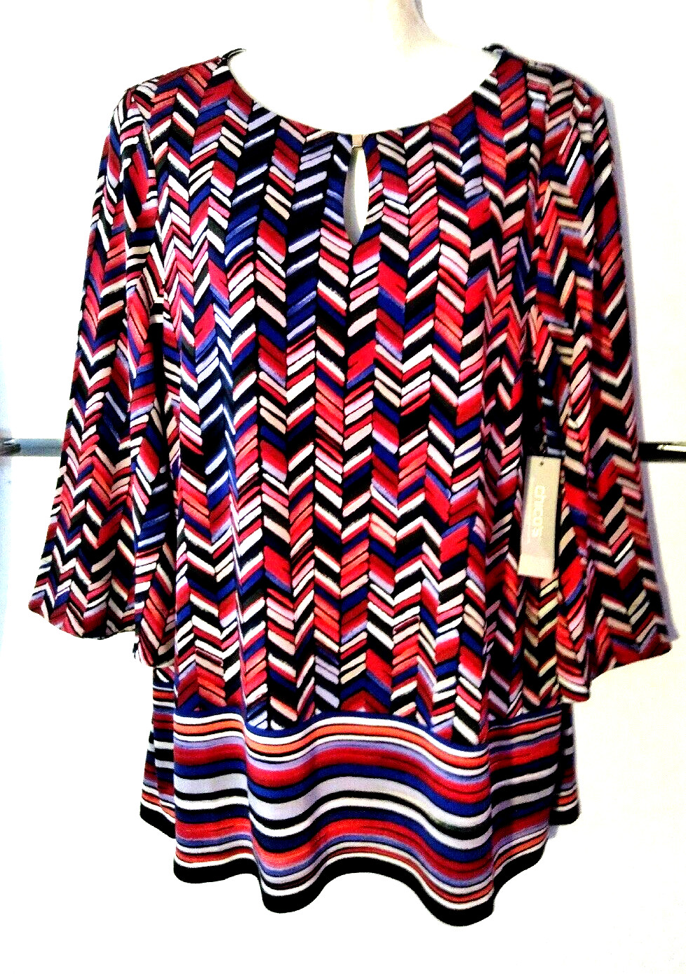 NEW WOMEN\'S CHICO\'S CHEVRON BORDER 3/4 BELL SLEEVE KEYHOLE TUNIC TOP SIZE 1 M