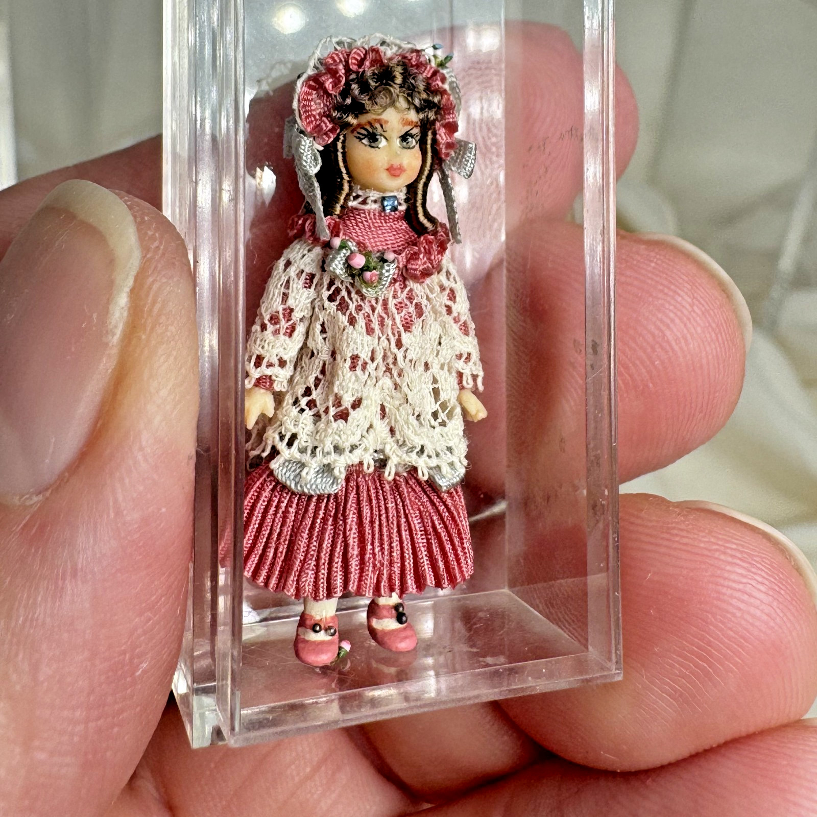 Artisan Dollhouse Miniature Victorian Toy Doll Linda Stier 1:12 DD175
