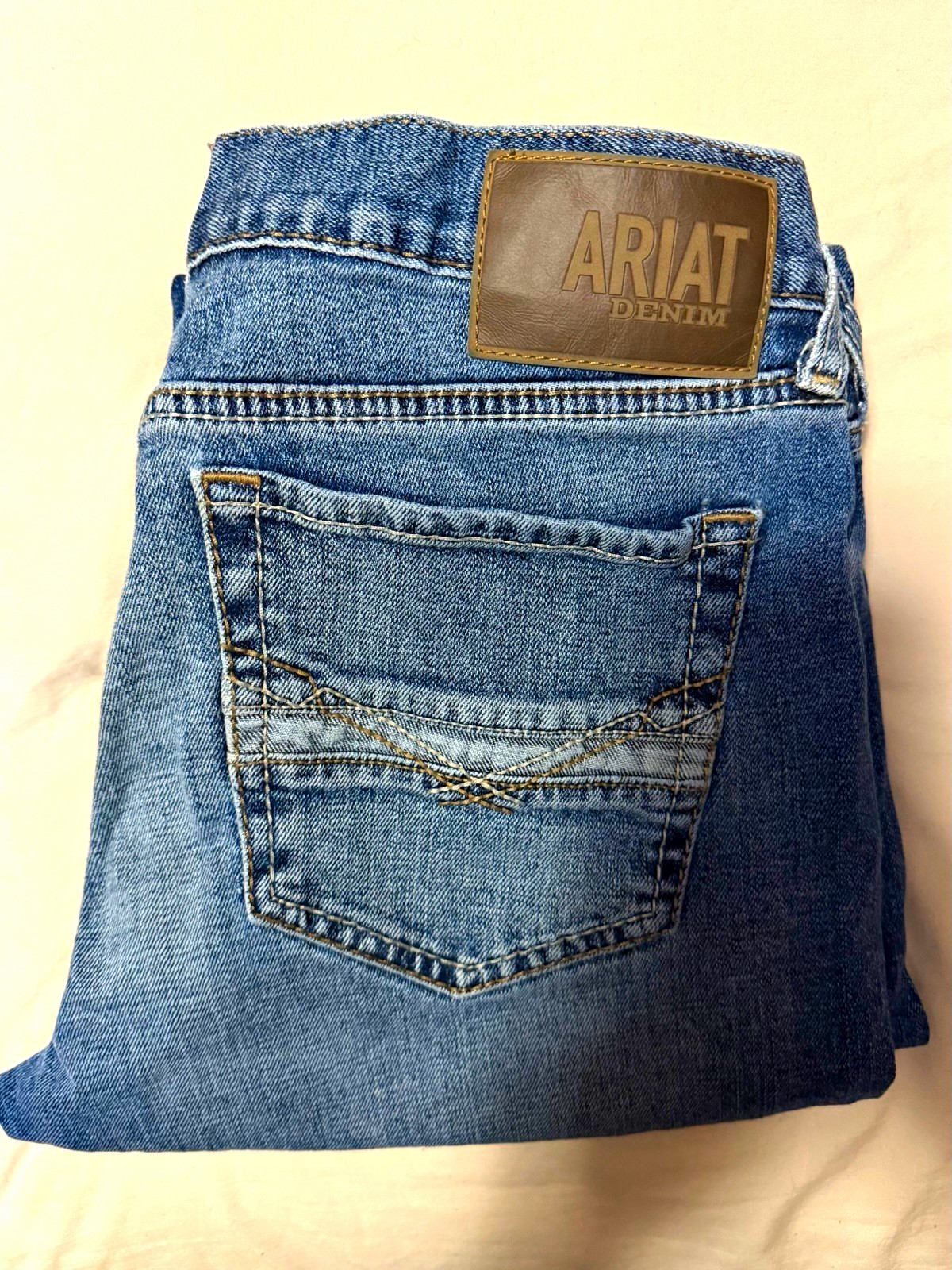 Ariat Men’s Slim Fit Straight Leg Blue Denim Jeans Medium Wash Mid Rise