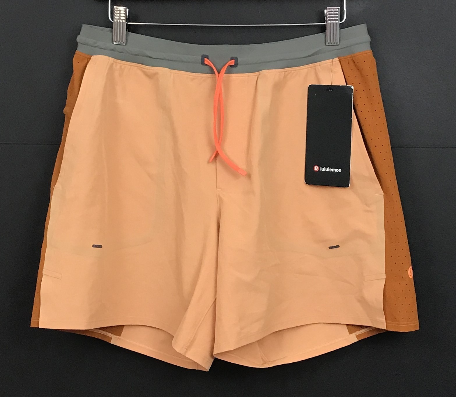 NWT Lululemon Men\'s Active Swim Shorts 6\