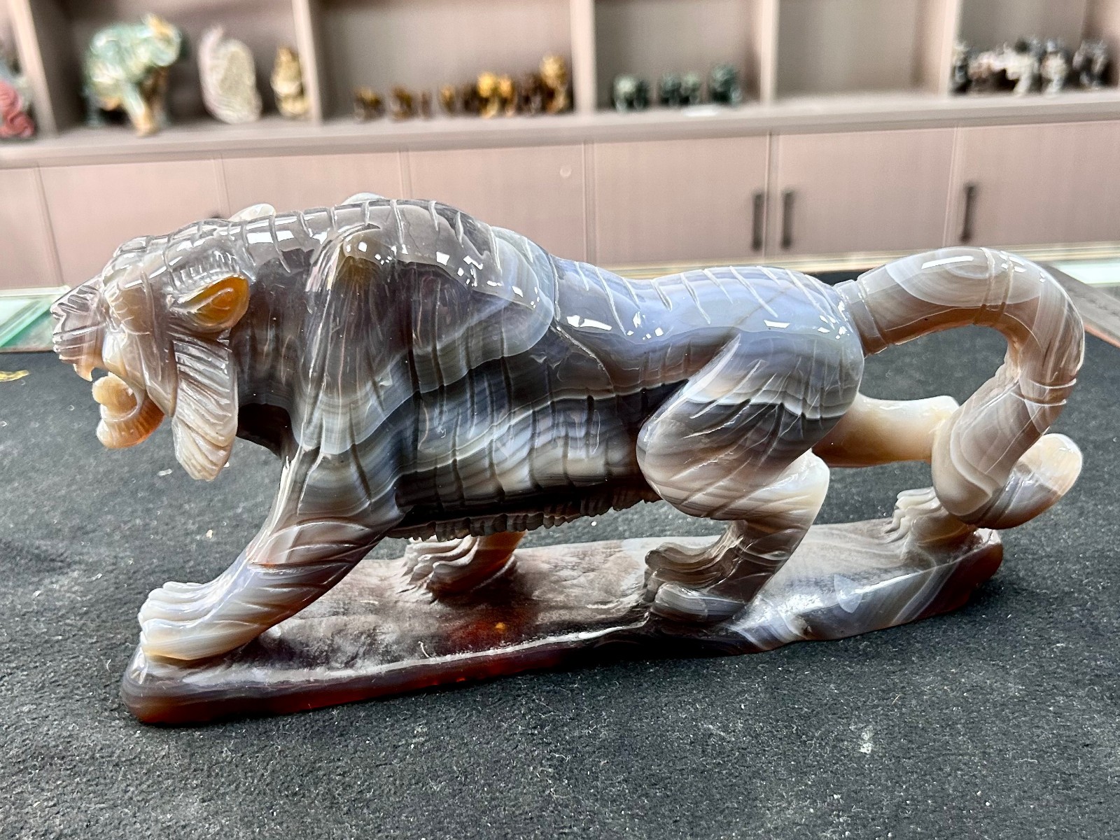 4.8LB Natural Banded Agate Tiger Hand Carved Crystal Figurine Stone Sculpture Ho