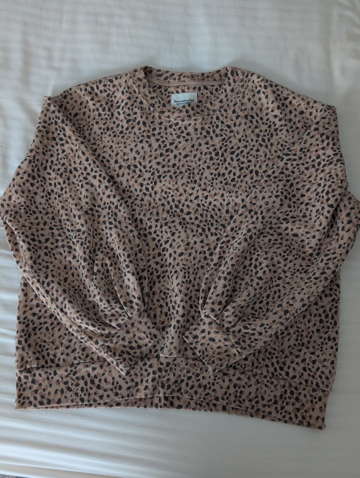 Abercrombie And Fitch sweatshirt womens medium A&F Soft Cheetah Print