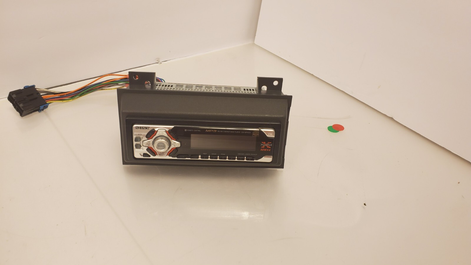 SONY Xplod FM/AM MP3 Compact Disc Player CDX-MP450x 50Wx4 NO Remote NO Manual