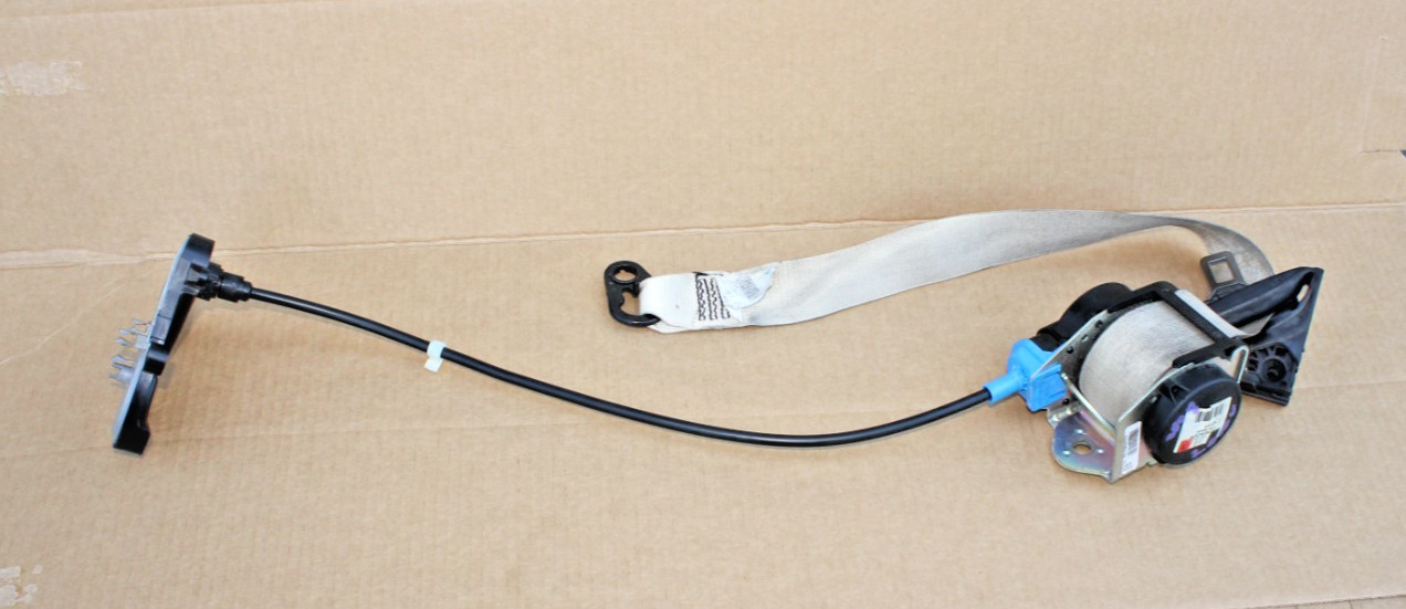 07-10 OEM BMW E93 M3 335 Convertible Front Driver Seat Belt Retractor Black