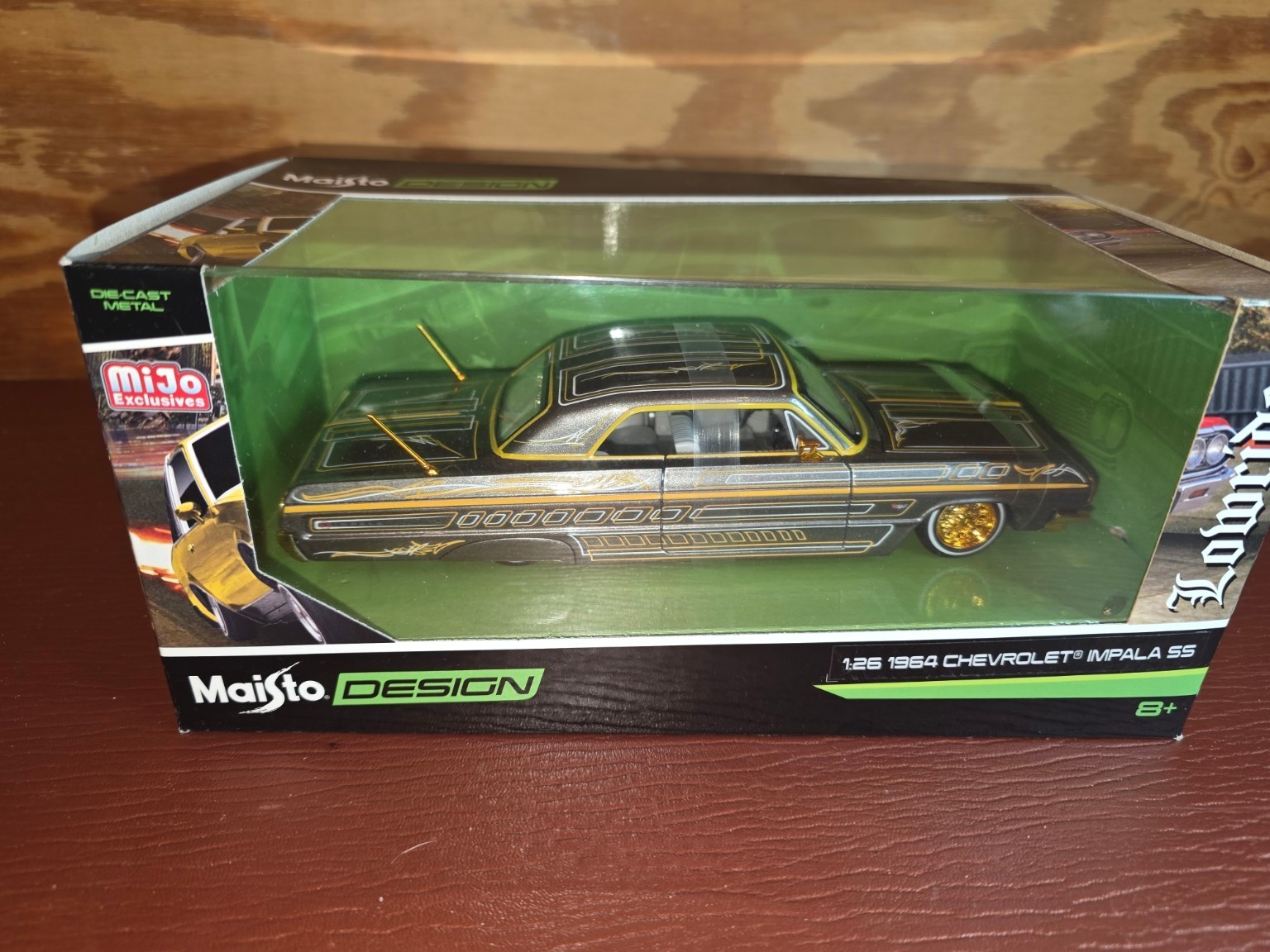 Maisto MiJo 1964 Chevrolet Impala SS Lowrider Gray Gold 1:26 32547GRY