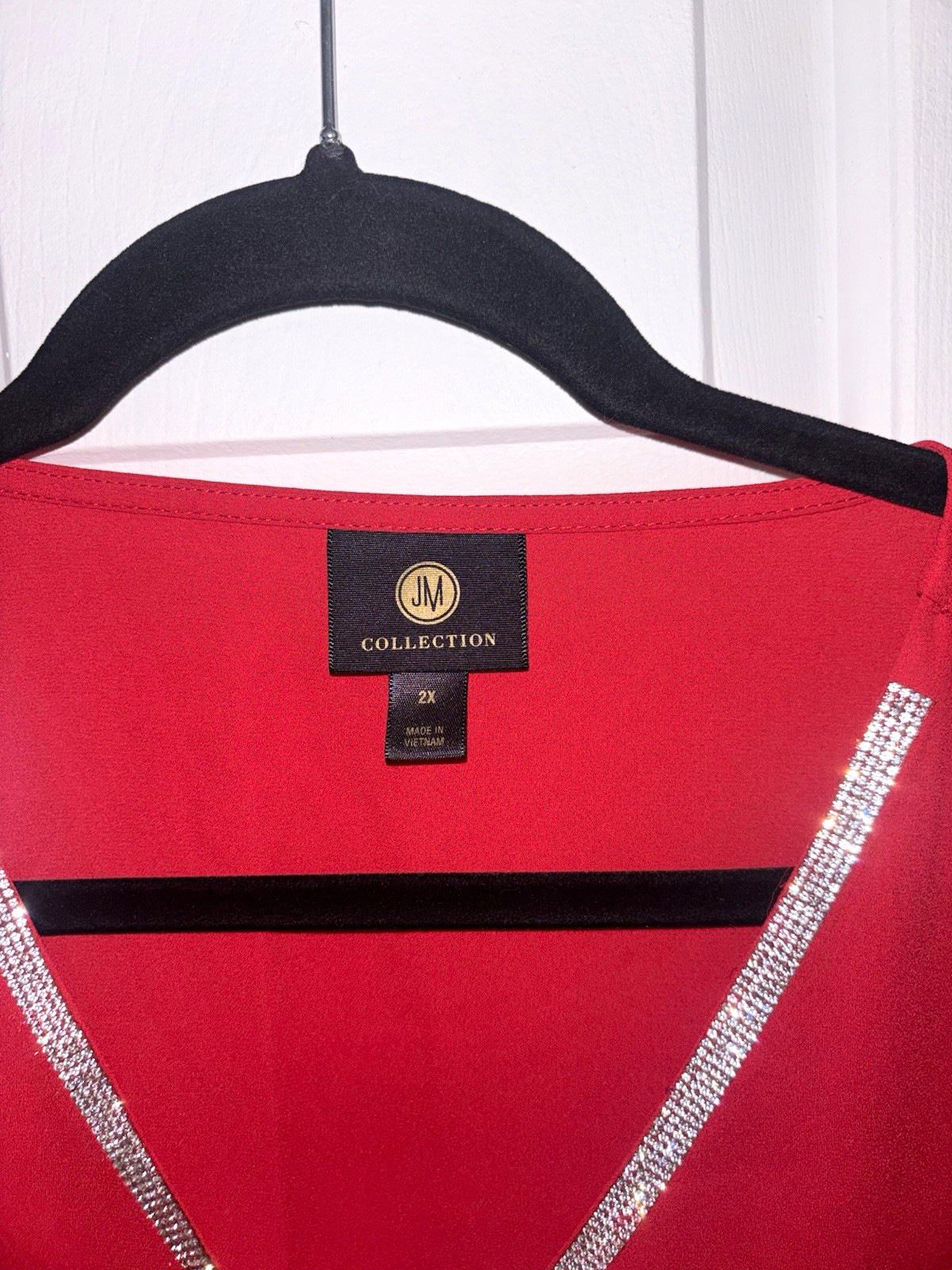 JM Collection Women’s Plus 2X Red Solid V-Neck 3/4 Sleeve Rhinestone Blouse JM Collection Women’s Plus 2X Red Solid V-Neck 3/4 Sleeve Rhinestone Blouse