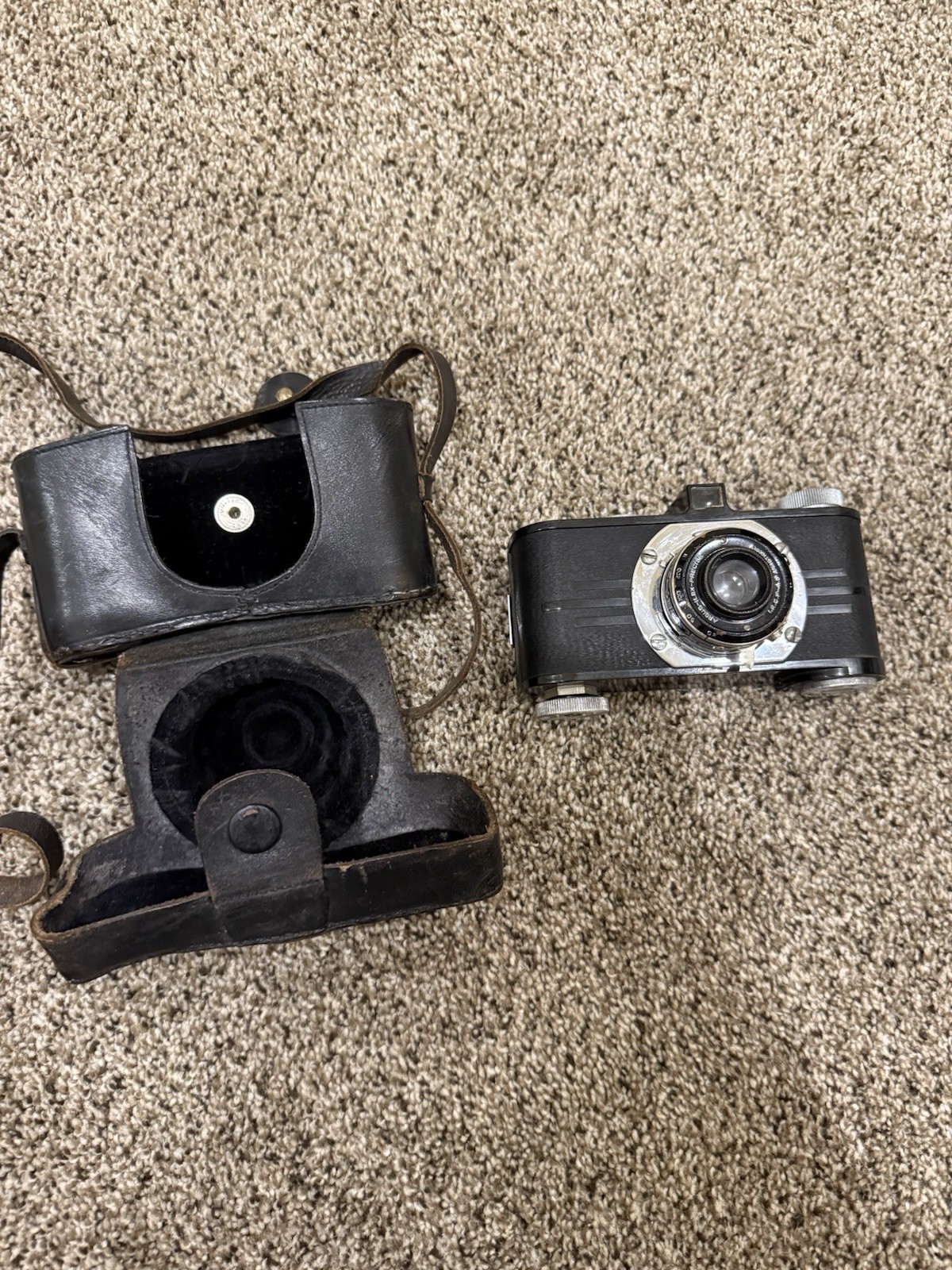 Argus Model A camera, a 35mm 1936 With Original Leather Case Argus Model A camera, a 35mm 1936 With Original Leather Case