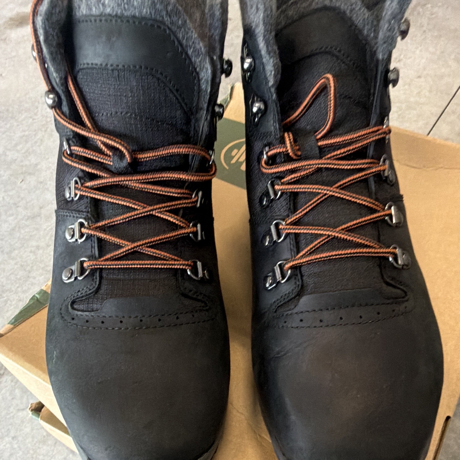 Kamik Men’s Waterproof Lightweight Winter Ankle Hiking Boots Black Leather 12