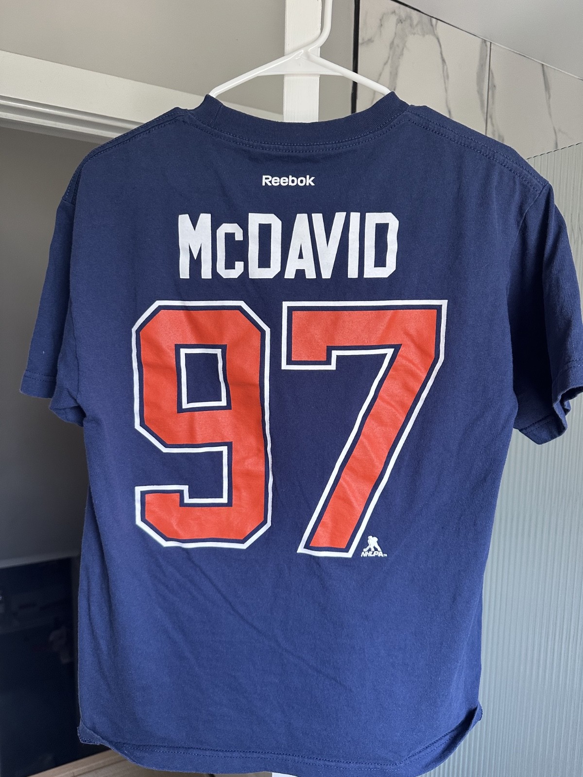 Reebok Edmonton Oilers Shirt Mens Medium M Connor McDavid 97 NHL Hockey Shirsey