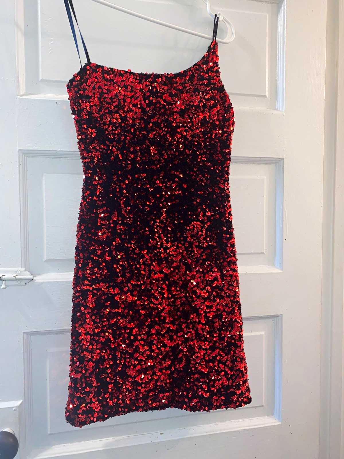 B. Darlin Red/Black Sequin Square Neck Spaghetti Strap Mini hoco Dress Juniors 1