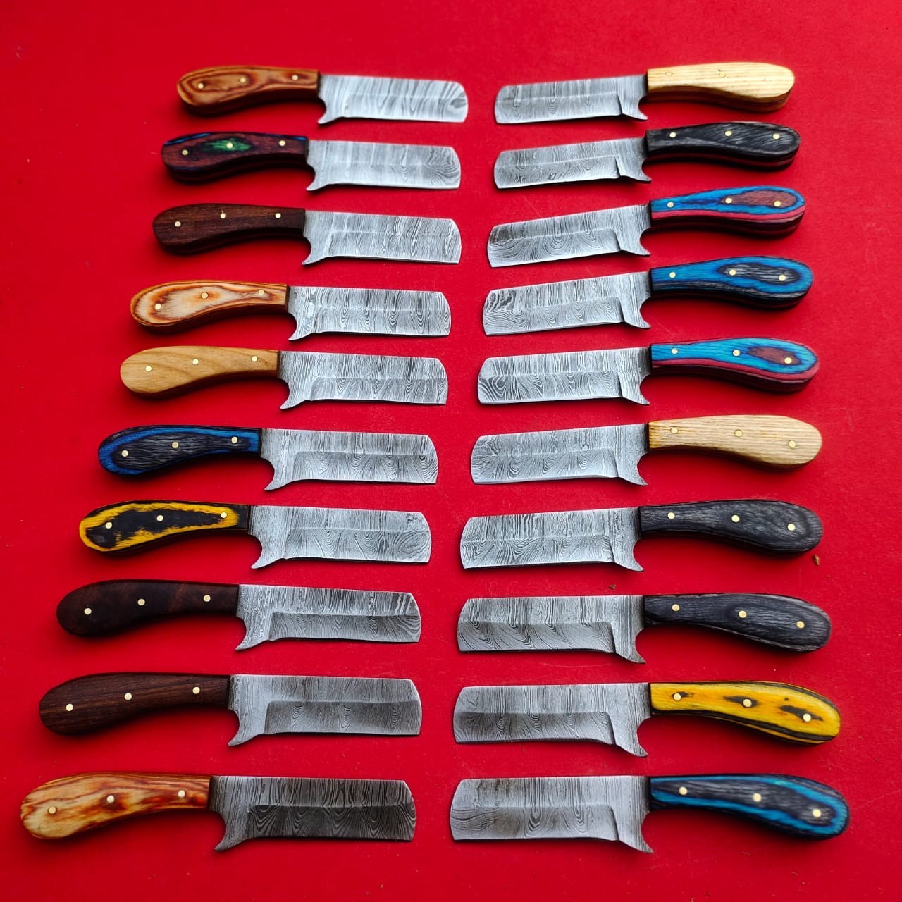 LOT OF 20 6 INCH HANDMADE DAMASCUS STEEL BULL CUTTER SKINNER KNIFE W/SHEATH(WEI) LOT OF 20 6 INCH HANDMADE DAMASCUS STEEL BULL CUTTER SKINNER KNIFE W/SHEATH(WEI)