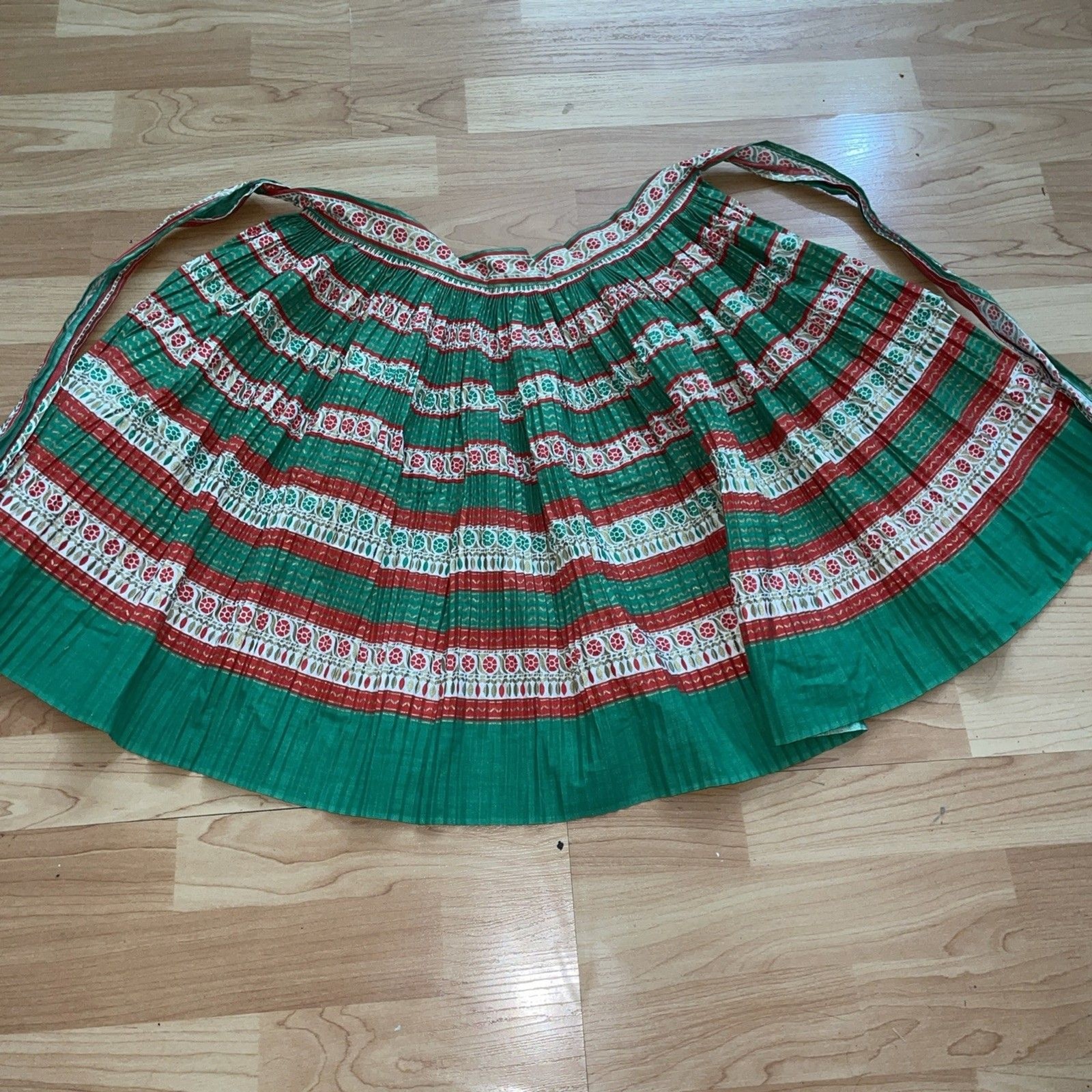 Vintage Green Mexican Folklorico Skirt Child Youth Ribbon Pleated Wrap Dance 16\