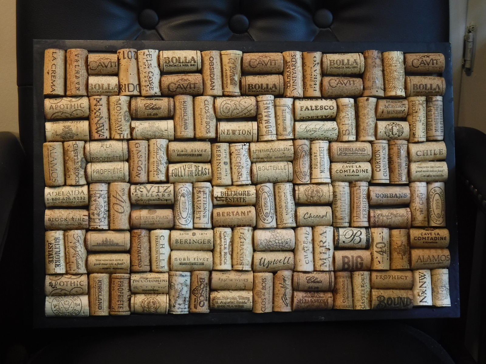 WINE CORK BULLETIN BOARD 18 X 12 HANDCRAFTED (24)