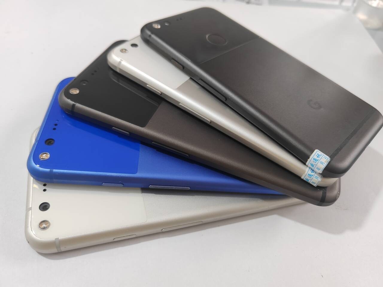Google Pixel XL 1st Gen Unlimited storage Smartphone 32GB Android Mobile Phone Google Pixel XL 1st Gen Unlimited storage Smartphone 32GB Android Mobile Phone