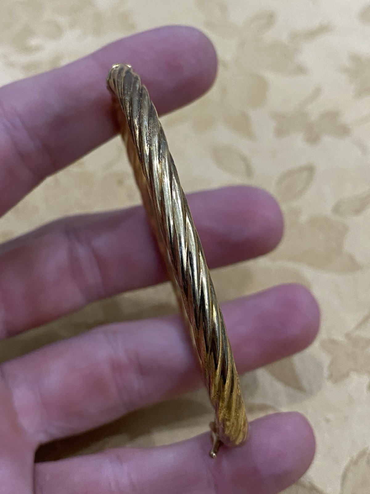 Vintage Dyadema ITALY 925 Hinged Twist Style Bangle Bracelet Gold Vermeil Vintage Dyadema ITALY 925 Hinged Twist Style Bangle Bracelet Gold Vermeil