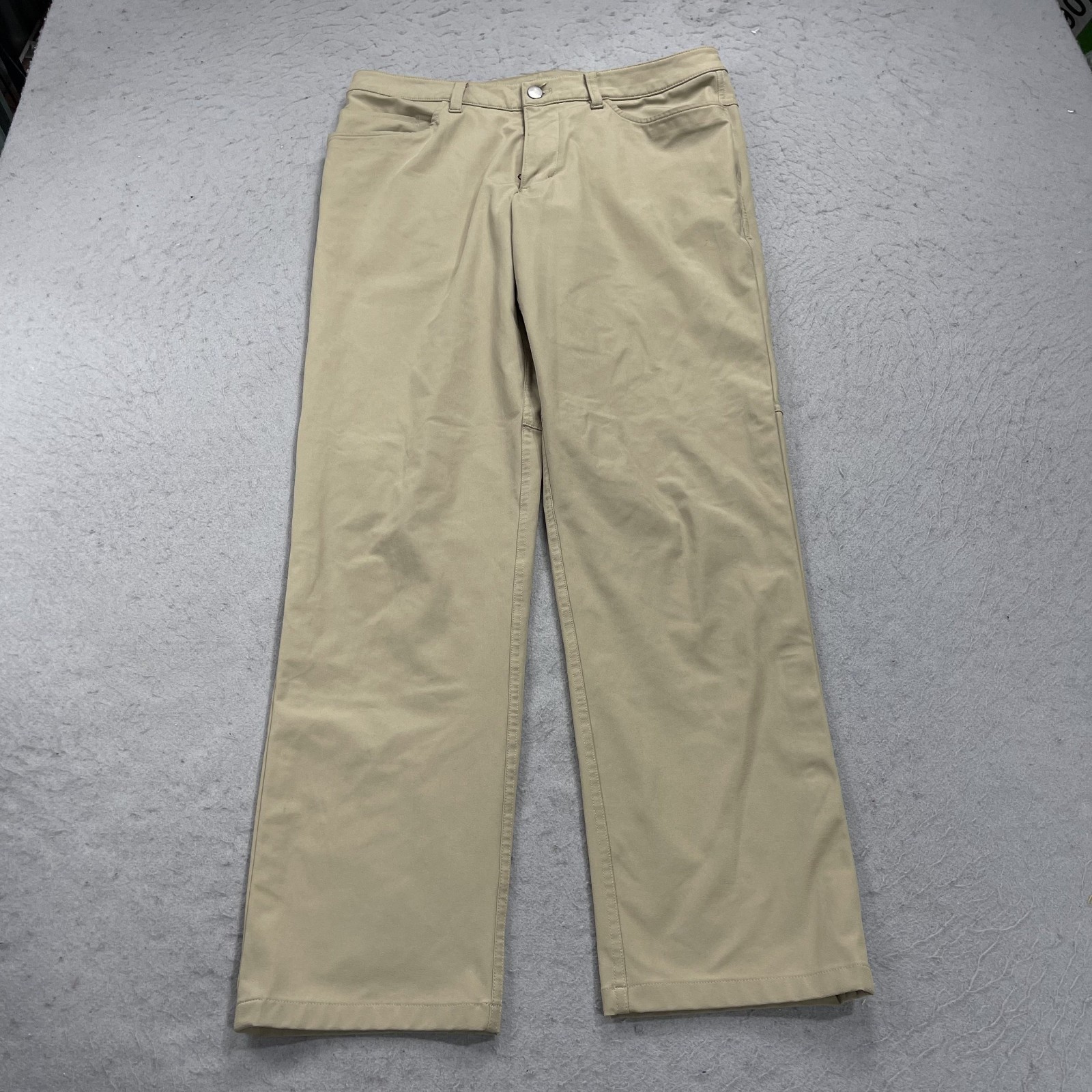Lululemon ABC Pants Mens 32x31 Beige Warpstreme Classic Chino Button LM5583S