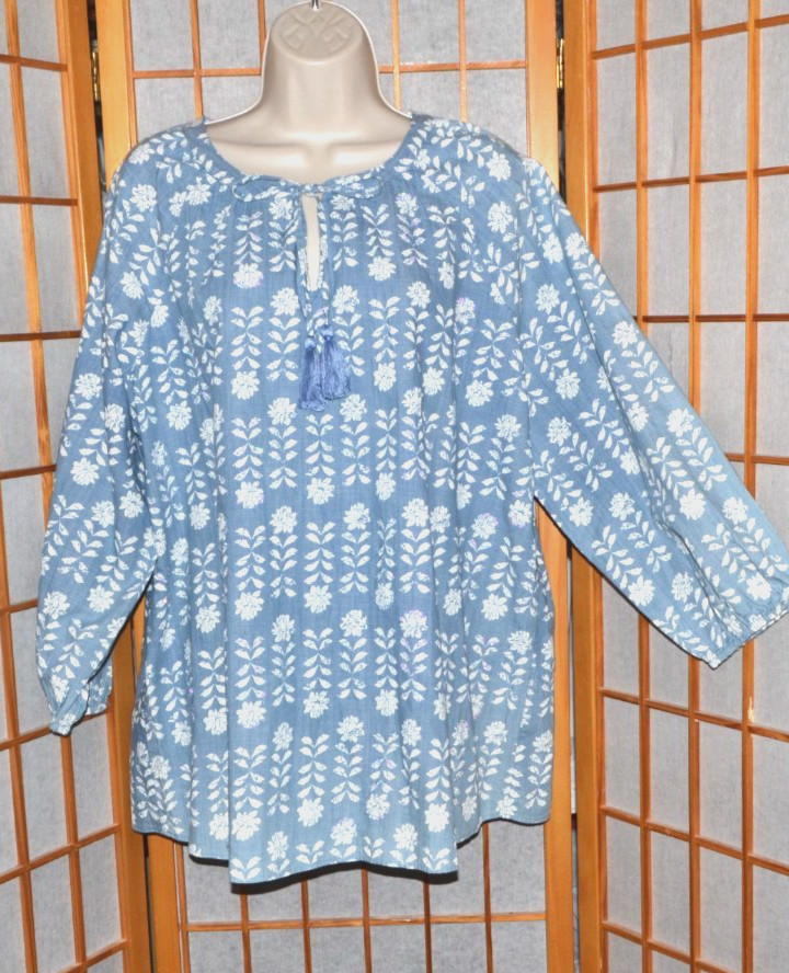NWT Chico\'s $99 Indigio Blue 100% Cotton Chambray Bonilas Tunic Blouse Sz. 2~L NWT Chico\'s $99 Indigio Blue 100% Cotton Chambray Bonilas Tunic Blouse Sz. 2~L