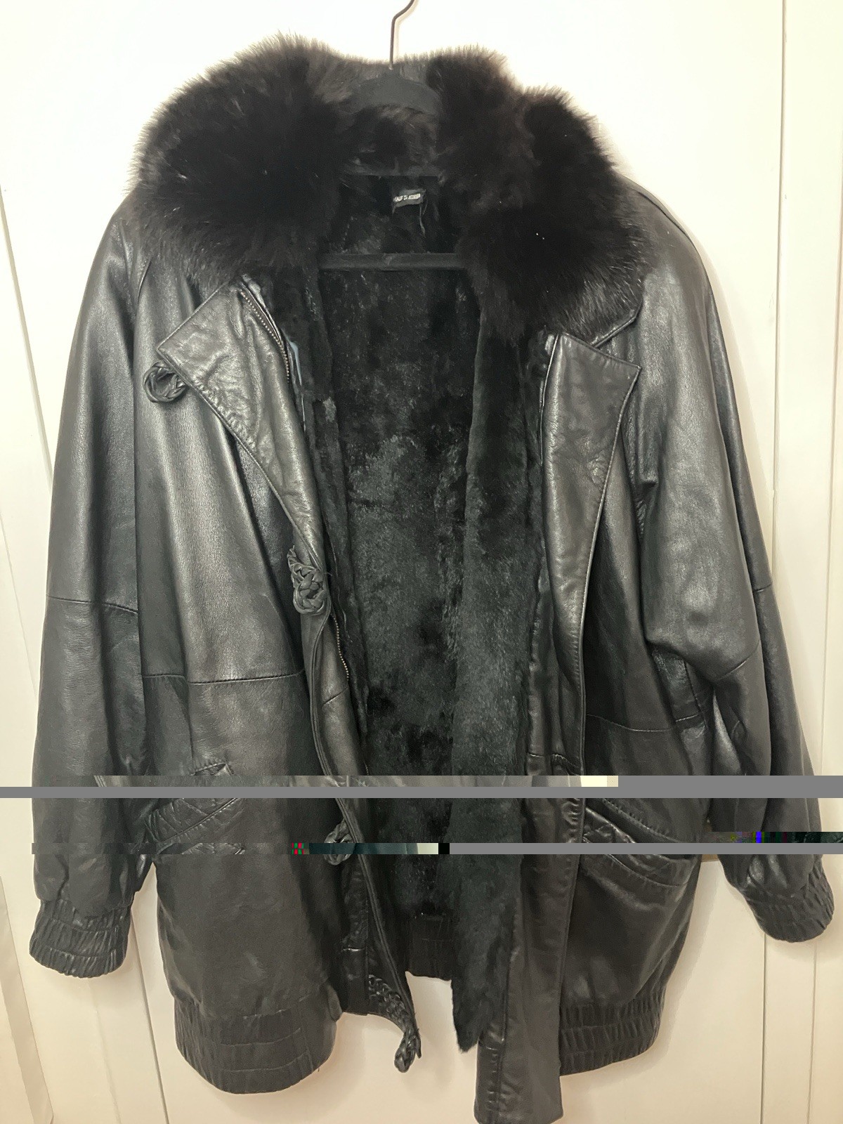 Vintage Leather Jacket With Detachable Rabbit Fur Lining Fox Fur Collar XL Vintage Leather Jacket With Detachable Rabbit Fur Lining Fox Fur Collar XL