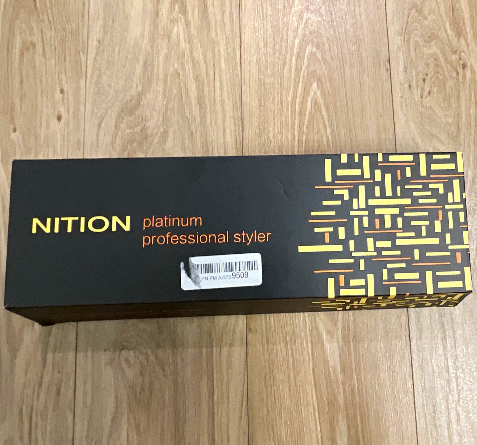 InStyler Platinum Professional Styler 1.25in Titanium Plates 425°F Black/Gold
