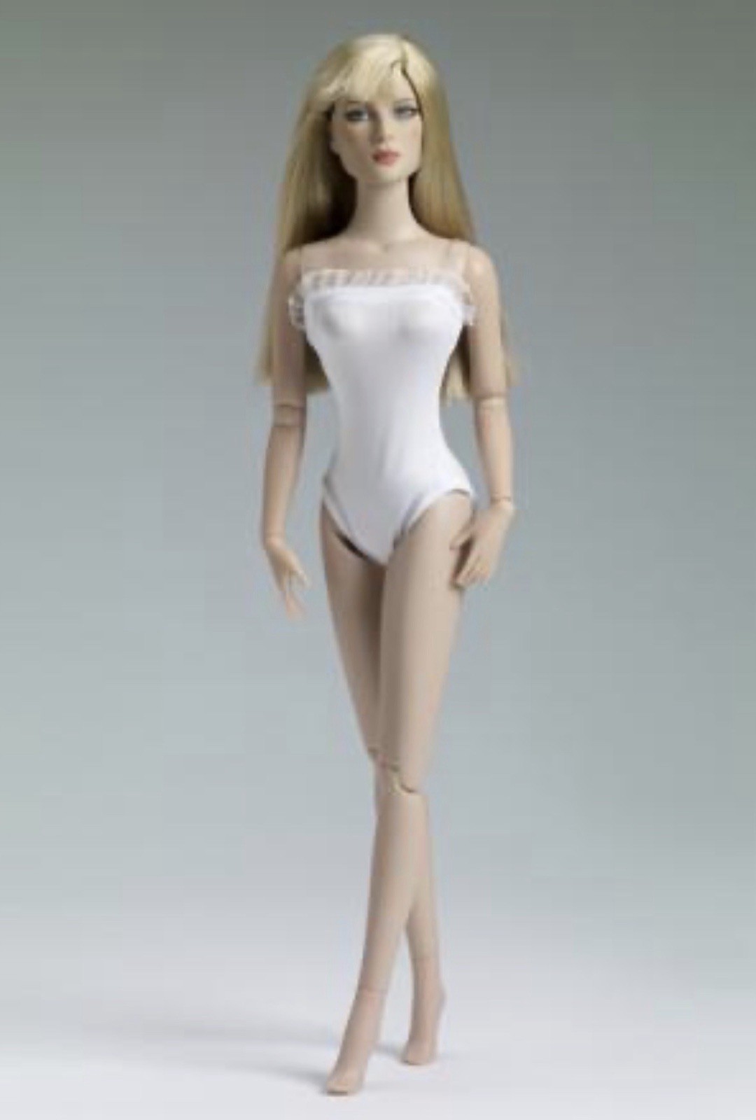 Tonner 2012 Nu Mood Breathless Basic Fashion Lily 16” Doll Tonner 2012 Nu Mood Breathless Basic Fashion Lily 16” Doll