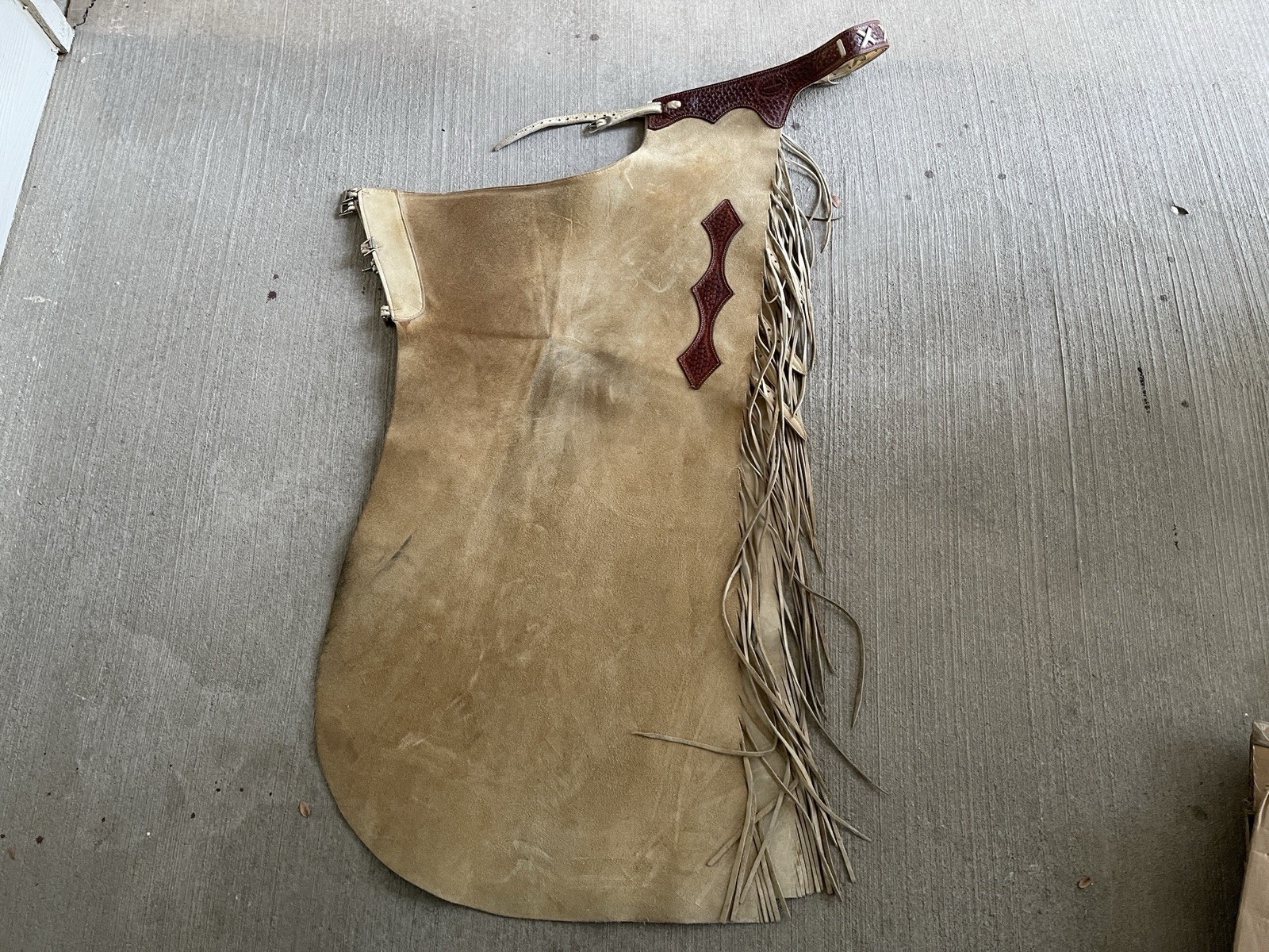 Vintage 32” To 36” Leather Cowboy Chaps Batwing Rodeo Western Custom Old West Vintage 32” To 36” Leather Cowboy Chaps Batwing Rodeo Western Custom Old West