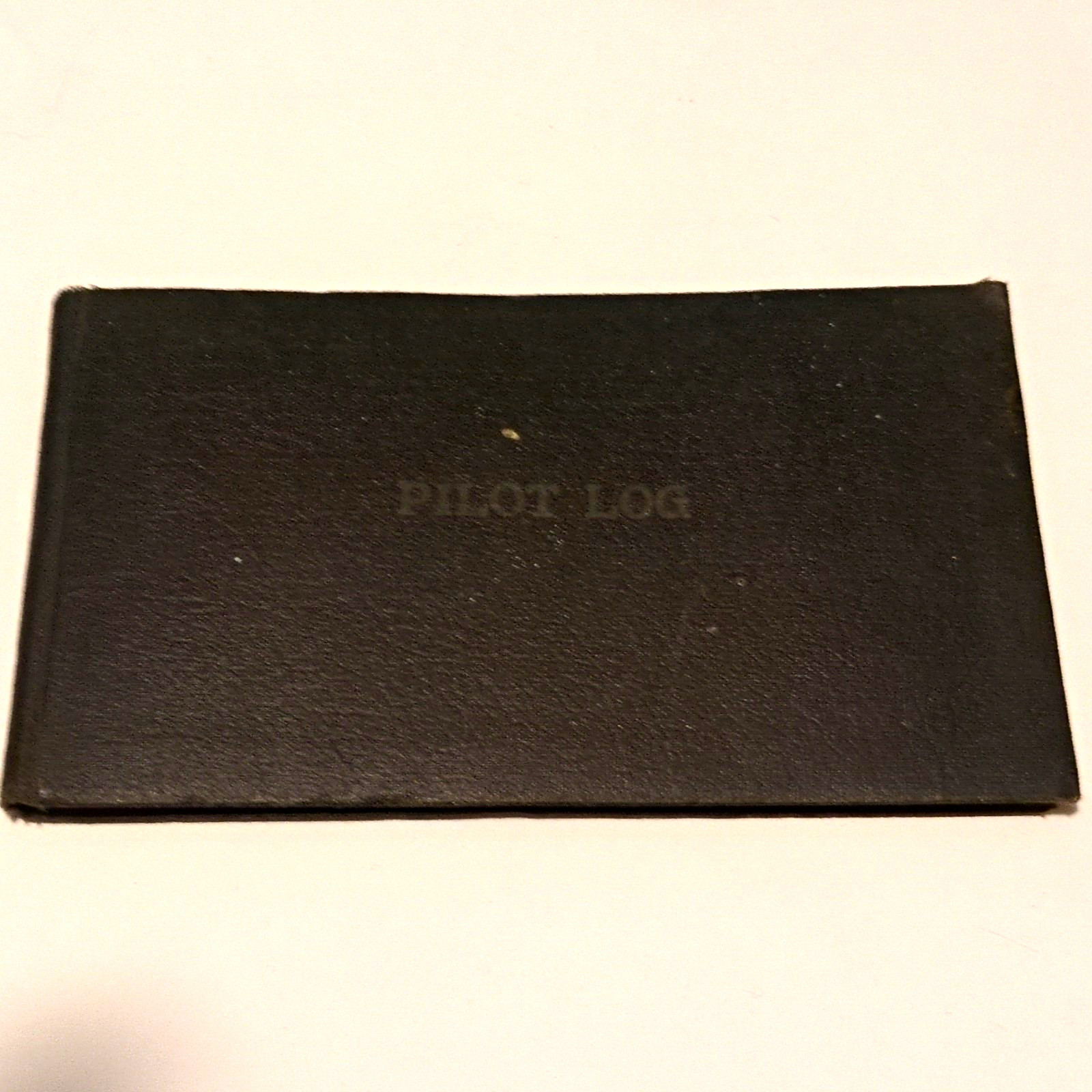 VTG 1944Air Associates Inc. Pilot Log Book Copyright 1945 - Books & Publications VTG 1944Air Associates Inc. Pilot Log Book Copyright 1945 - Books & Publications
