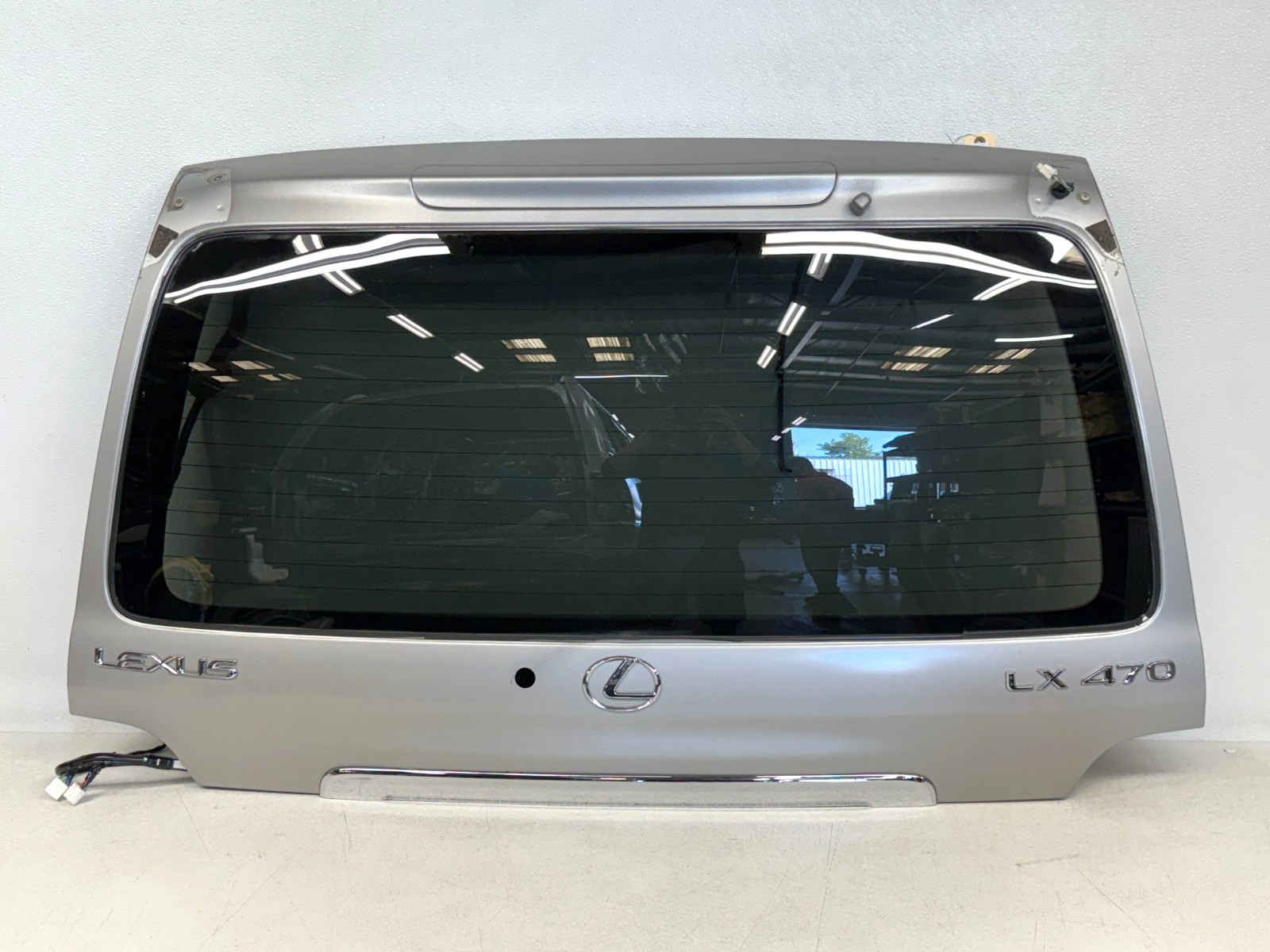 ⭐2003-2007 LEXUS LX470 REAR UPPER TRUNK HATCH LID TAILGATE LIFTGATE OEM LOT2776