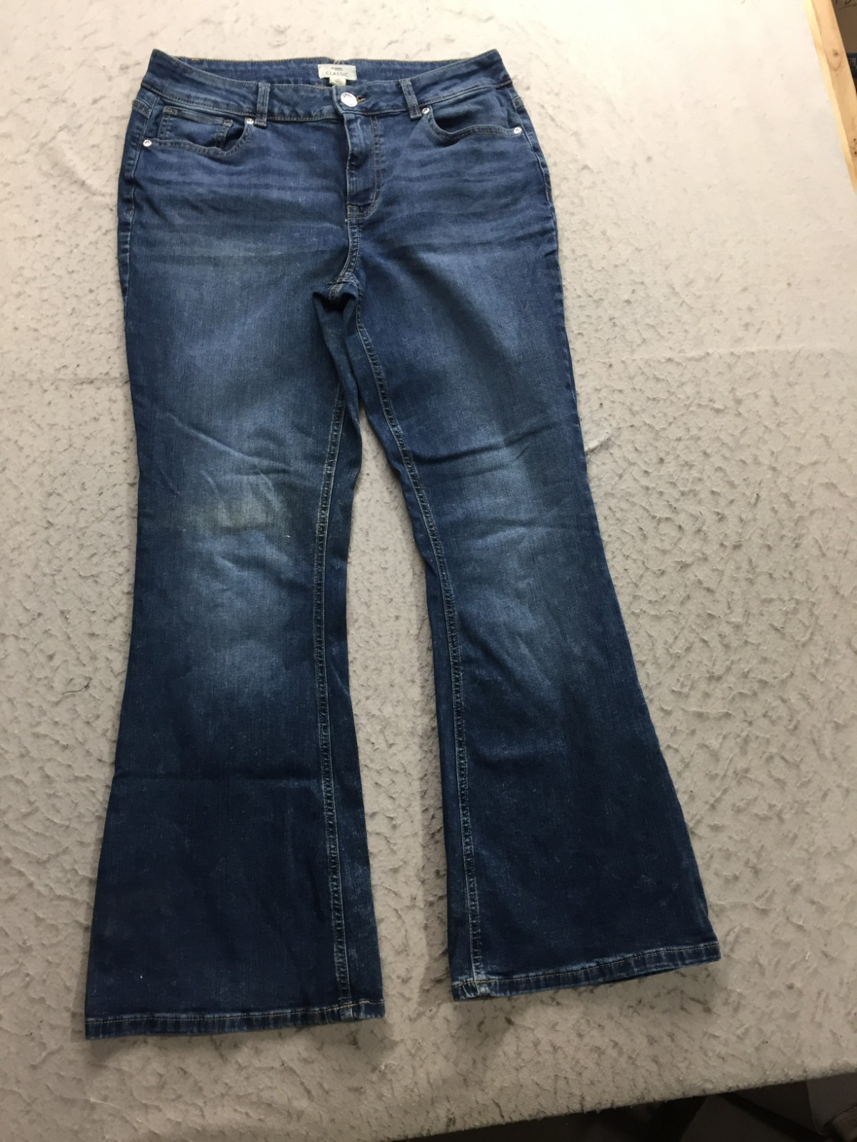 M Jeans Maurices Womens 12 Regular Original Fit Mid Rise Flare Blue Med. Wash M Jeans Maurices Womens 12 Regular Original Fit Mid Rise Flare Blue Med. Wash
