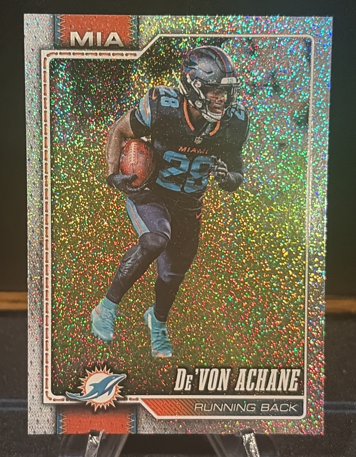 De’von Achane 2026 Topps Flagship NFL Sand Glitter #127 Miami Dolphins