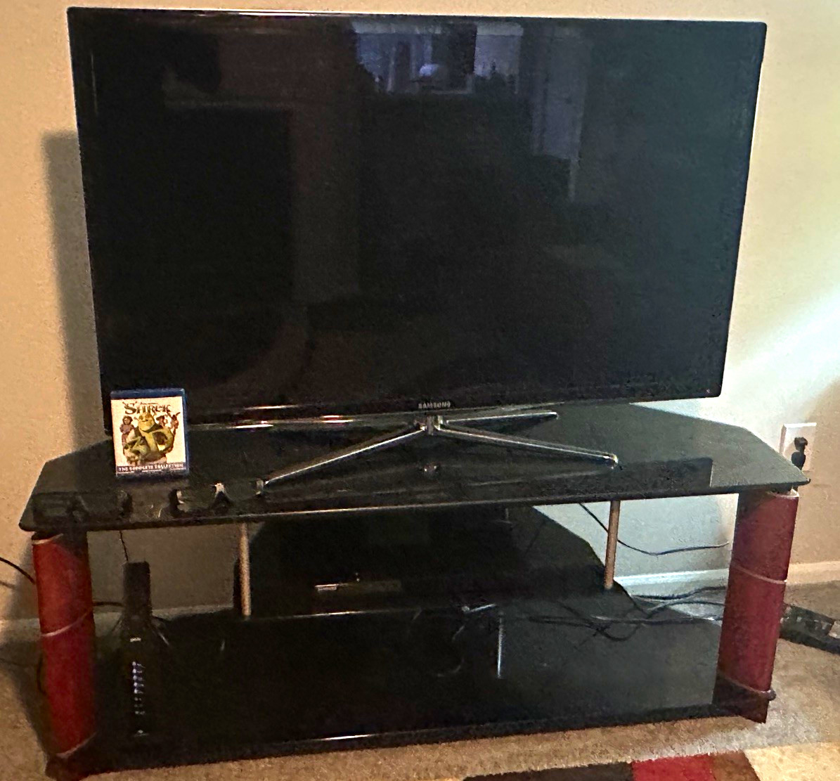 Samsung 3D 55” TV w/ Stand, Blu-Ray Player, and 2 3D Glasses
