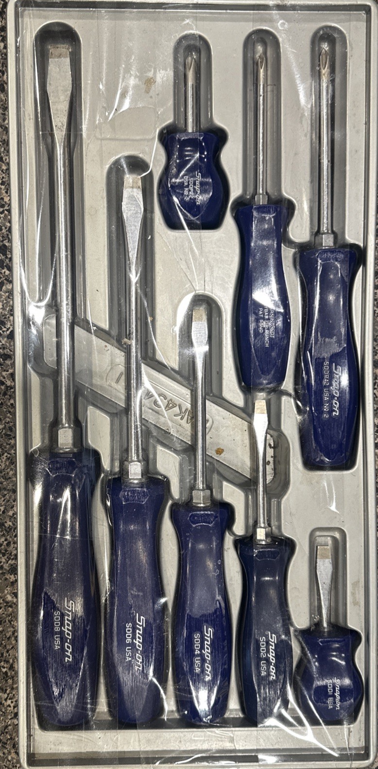 Snap-on Blue Hard Handle 8pc Piece Screwdriver Set - Flat Head Phillips Vintage Snap-on Blue Hard Handle 8pc Piece Screwdriver Set - Flat Head Phillips Vintage