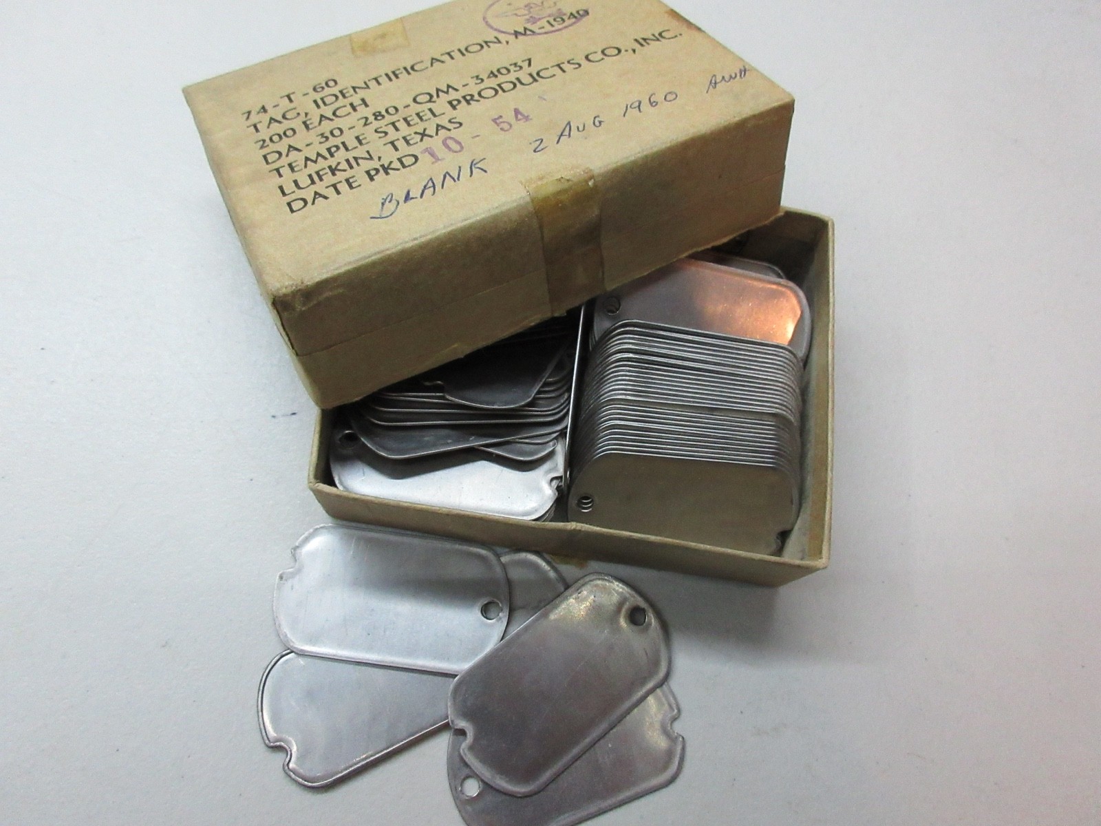 DOG TAGS NOTCHED 1954 VINTAGE GEN US MILITARY ISSUE (UP TO 18 SPACES) DEBOSSED