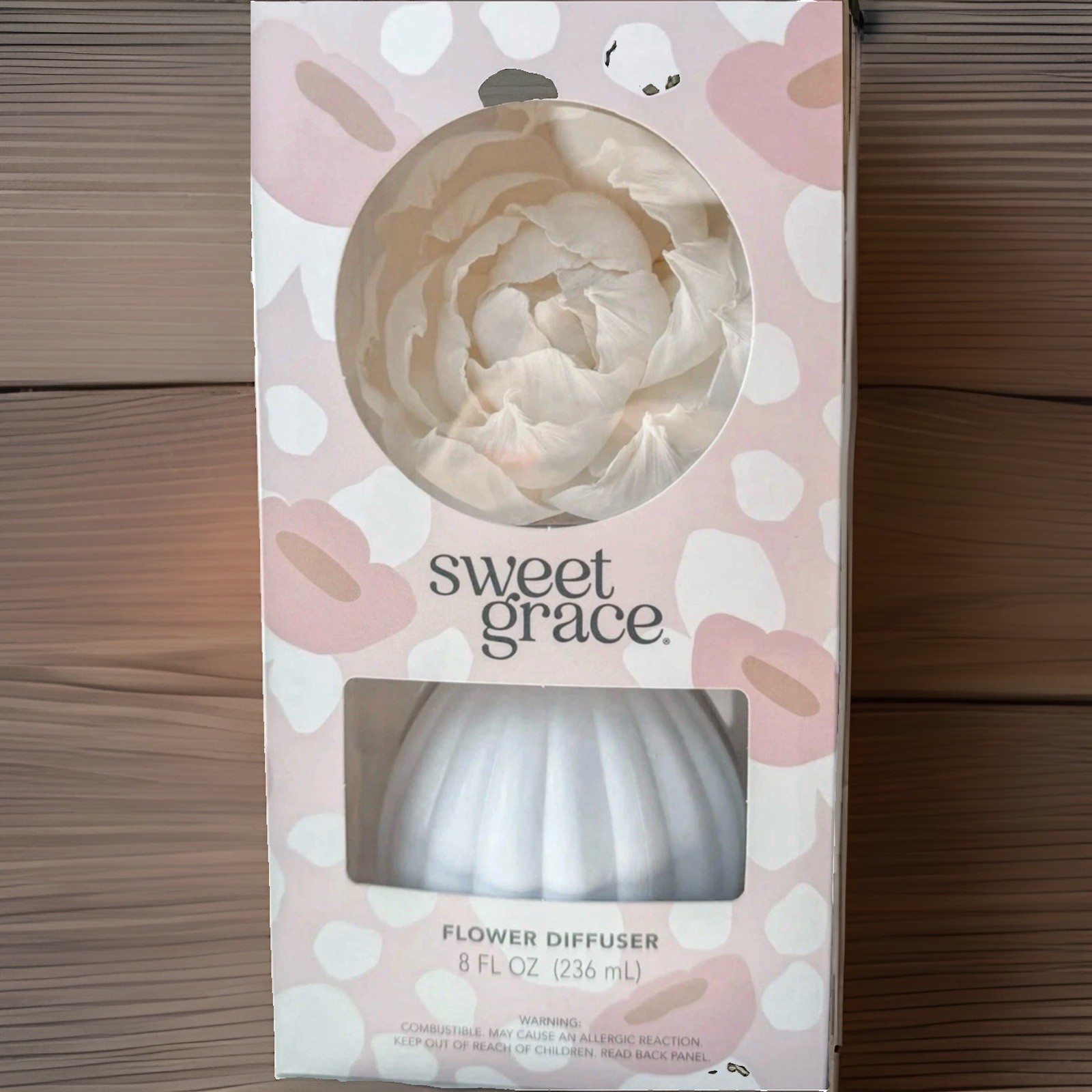 Sweet Grace Flower Diffuser (8oz.) Bridgewater Candle Co. Home Fragrance NEW Sweet Grace Flower Diffuser (8oz.) Bridgewater Candle Co. Home Fragrance NEW