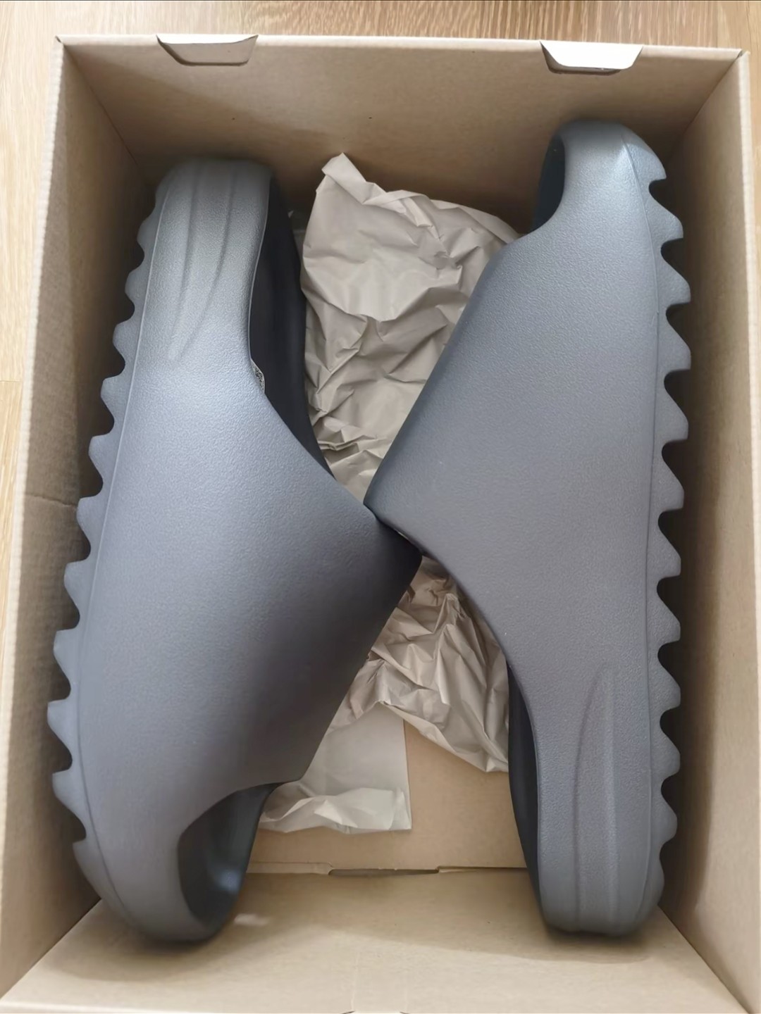 New Adidas Yeezy Slide ID4132 Granite Unisex Slipper Outdoor Sandal Without Box New Adidas Yeezy Slide ID4132 Granite Unisex Slipper Outdoor Sandal Without Box