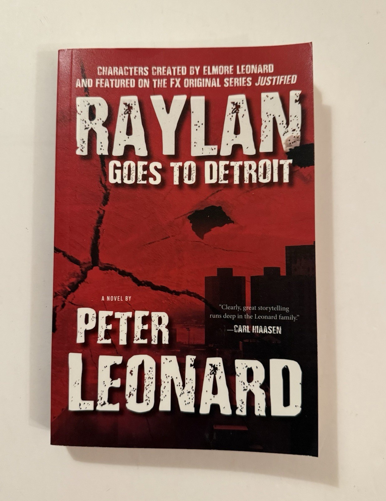 Raylan Goes to Detroit by Peter Leonard (2020, Trade Paperback)