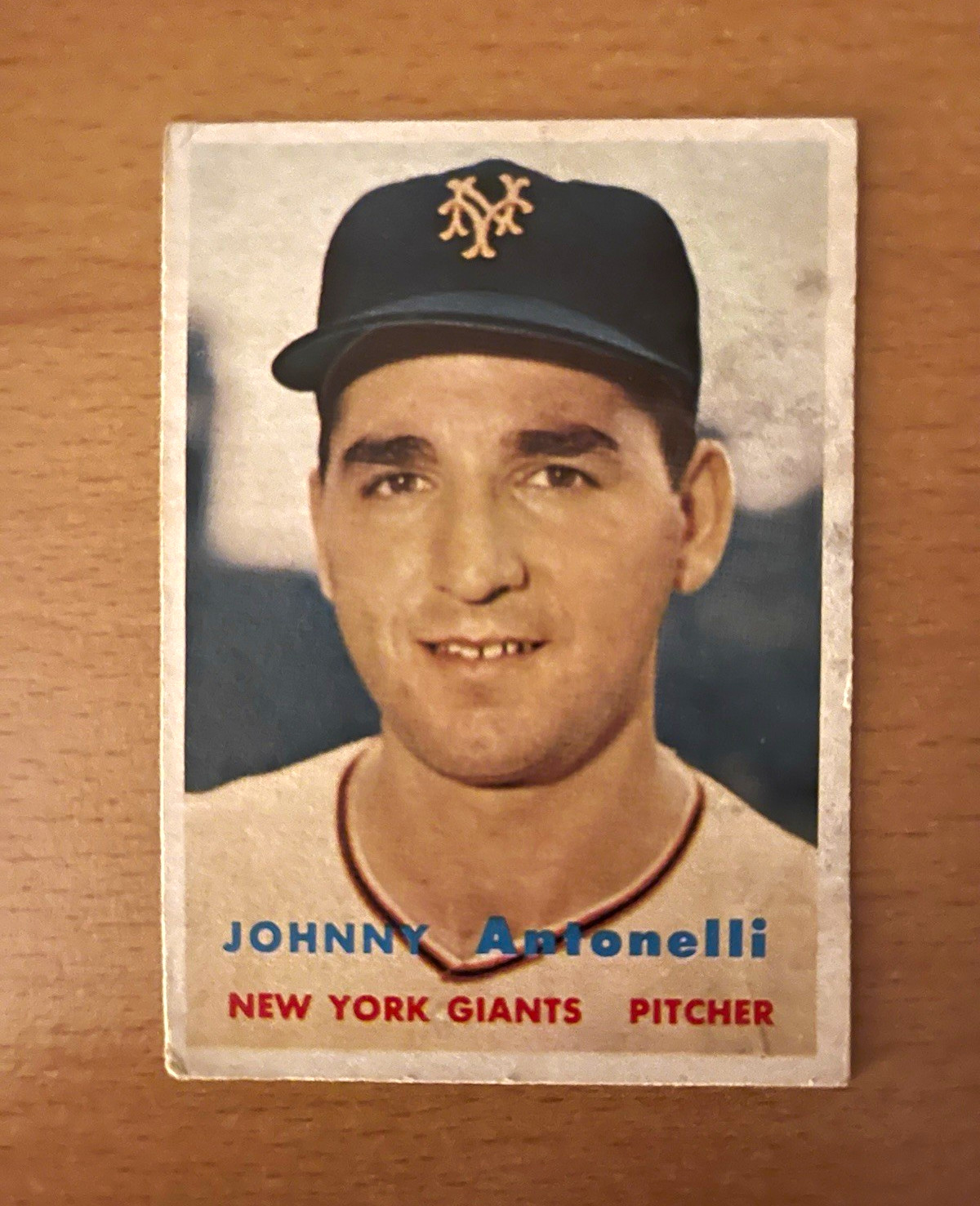 Topps 1957 Johnny Antonelli New York Giants #105 Base Set MLB Baseball Card Topps 1957 Johnny Antonelli New York Giants #105 Base Set MLB Baseball Card