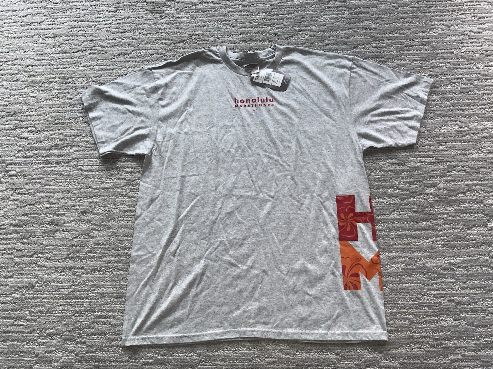 Vintage Y2K Nike Honolulu Marathon 2004 T Shirt XLarge White Hawaii Running RARE Vintage Y2K Nike Honolulu Marathon 2004 T Shirt XLarge White Hawaii Running RARE