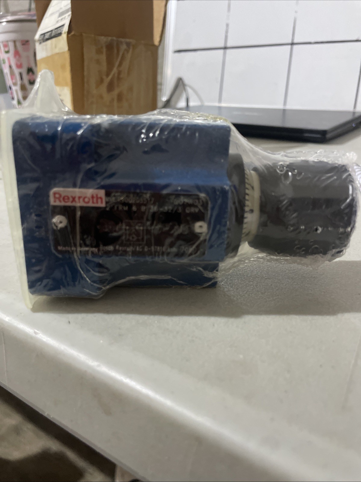 Bosch Rexroth 2 Way Hydraulic Flow Control Value Model 2 FRM 6 B36-32/3 NEW Bosch Rexroth 2 Way Hydraulic Flow Control Value Model 2 FRM 6 B36-32/3 NEW