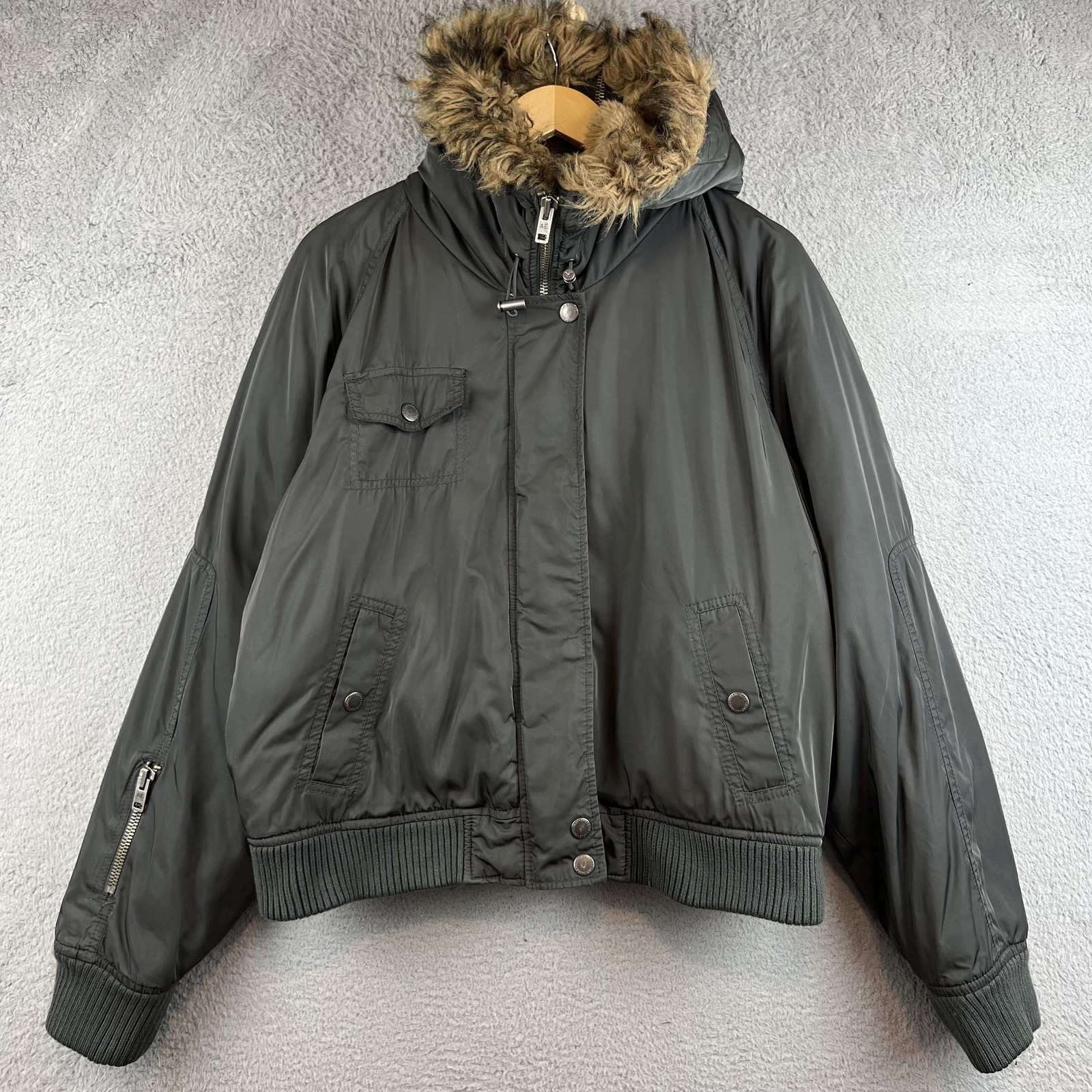 Y2KAmerican Eagle Outfitters Jacket Women\'s 2XL Hooded Bomber Faux Fur Puffer