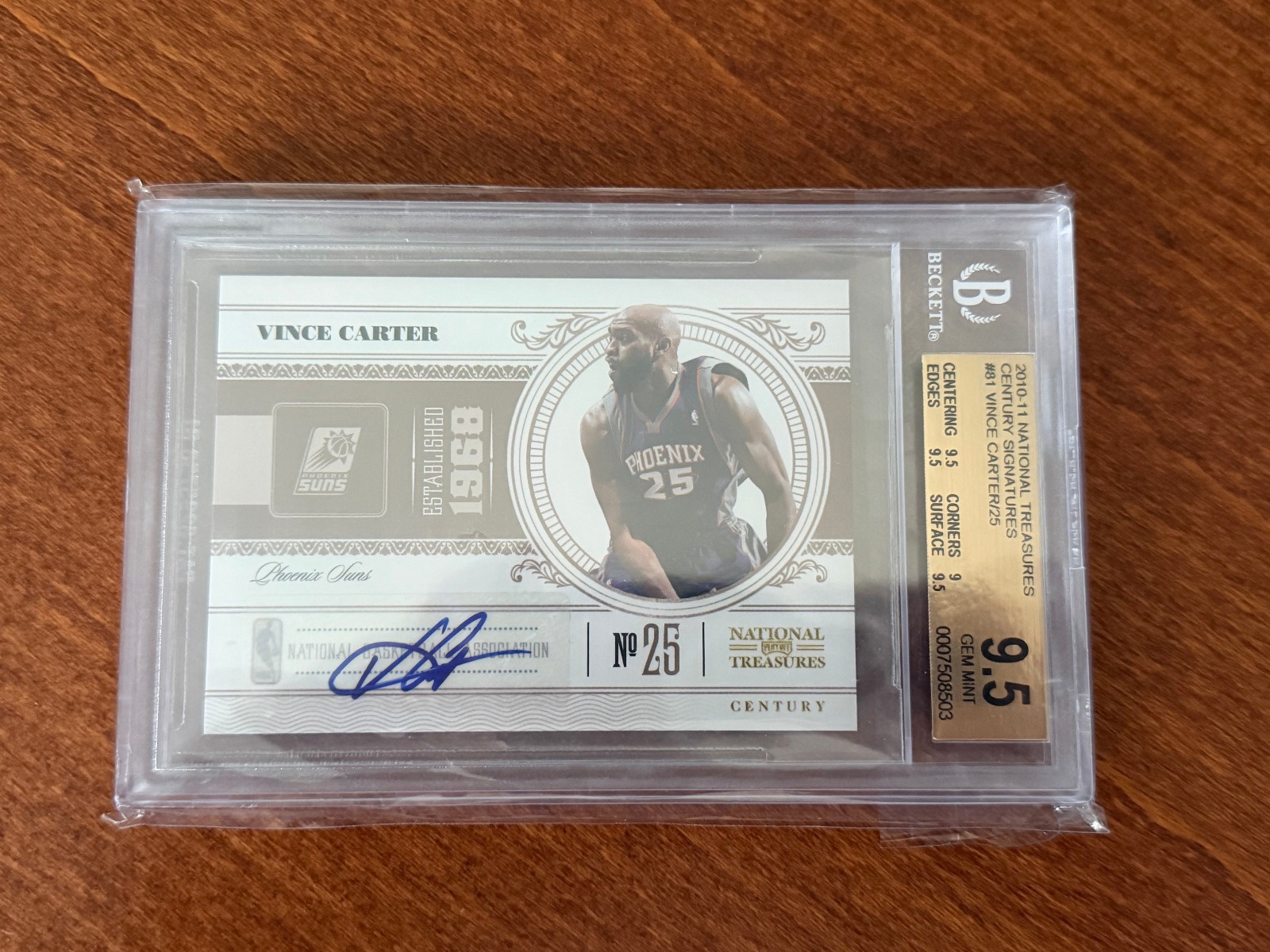2010-11 Panini National Treasures VINCE CARTER Century Sig Auto Autograph /25
