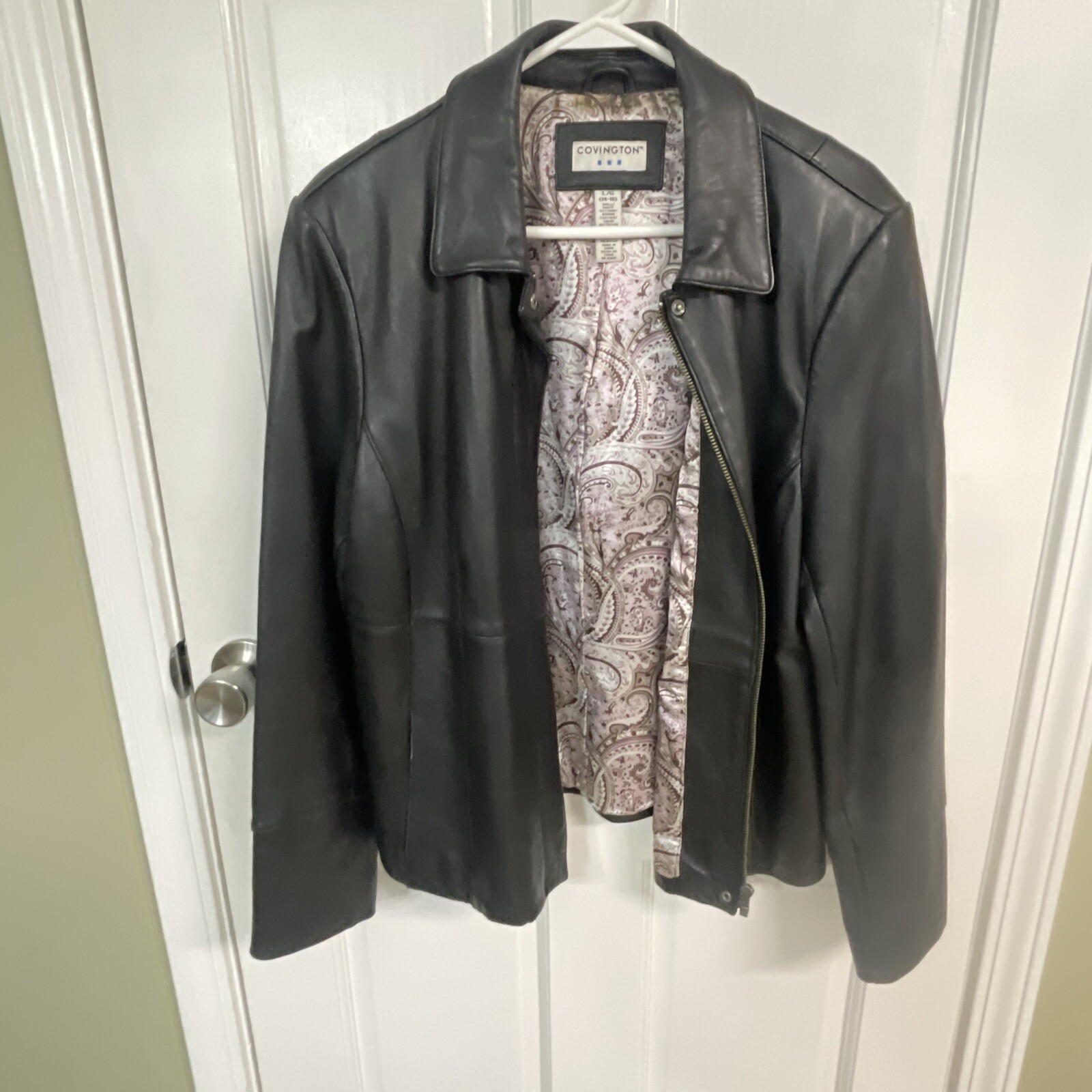 Covington Woman’s Black Leather Jacket Large Paisley Inside Liner Smoke Free