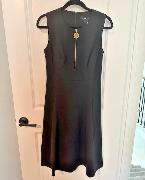 DKNY Women\'s Black Sleeveless classic Fit & Flare Dress Leopard Zip Pull -Size 4