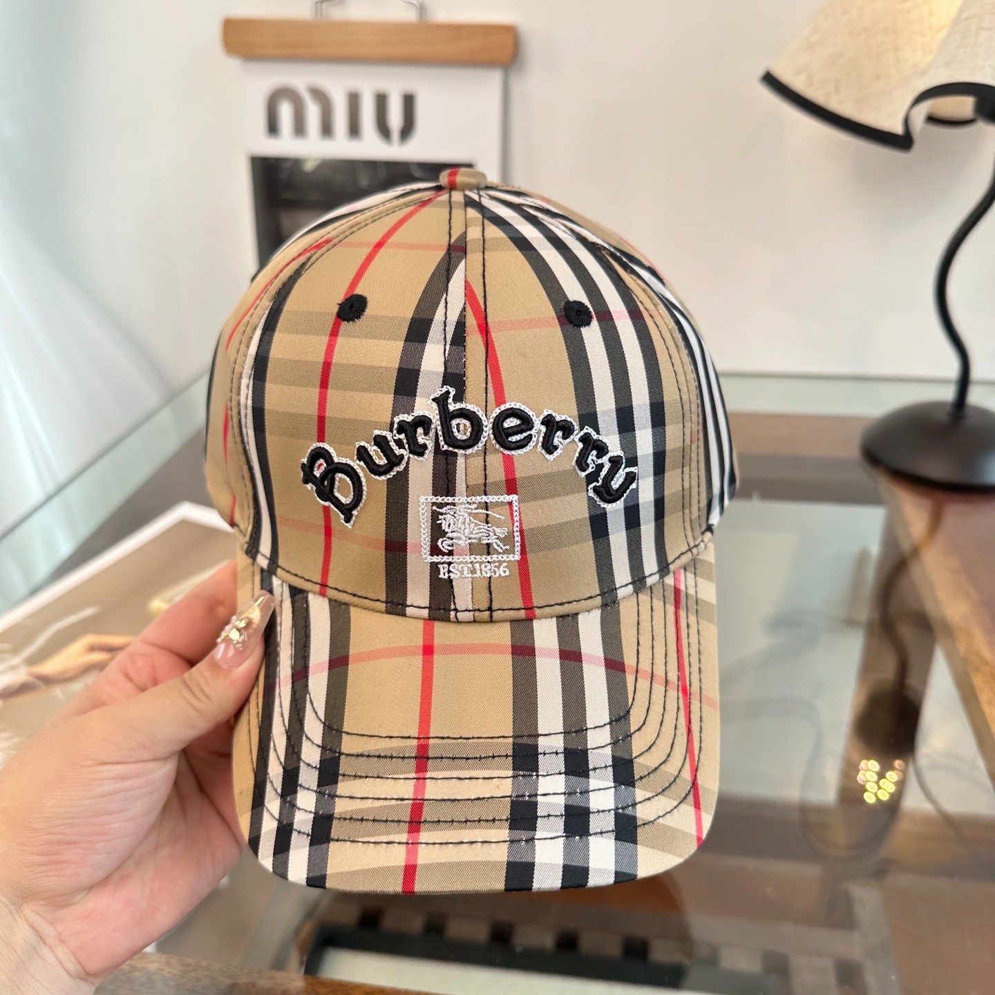 New Fashion British Style Check Embroidered Pattern Logo Baseball Hat New Fashion British Style Check Embroidered Pattern Logo Baseball Hat