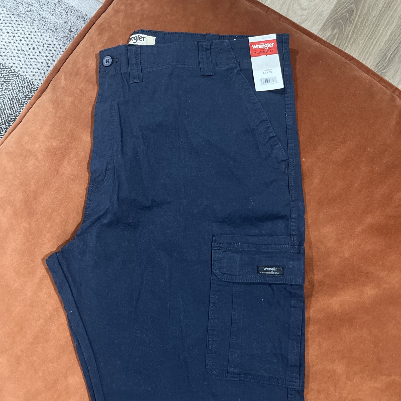 Wrangler Authentics Cargo Pants Mens 44x30 Relaxed Fit Classic Stretch Navy Blue