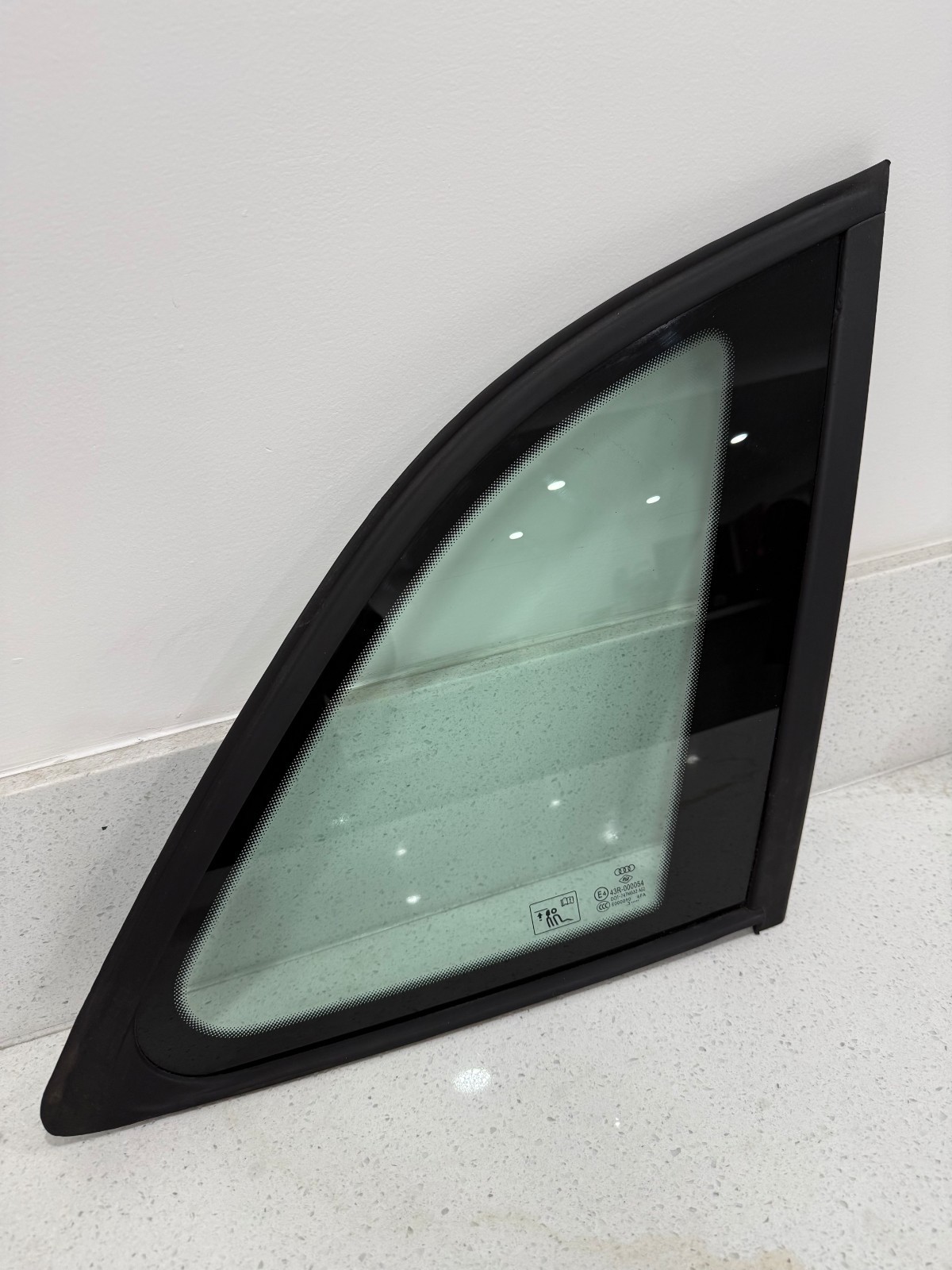 Fits 2009-2017 Audi Q5 SQ5 Passenger Rear Right Side Quarter Glass Window Clear Fits 2009-2017 Audi Q5 SQ5 Passenger Rear Right Side Quarter Glass Window Clear