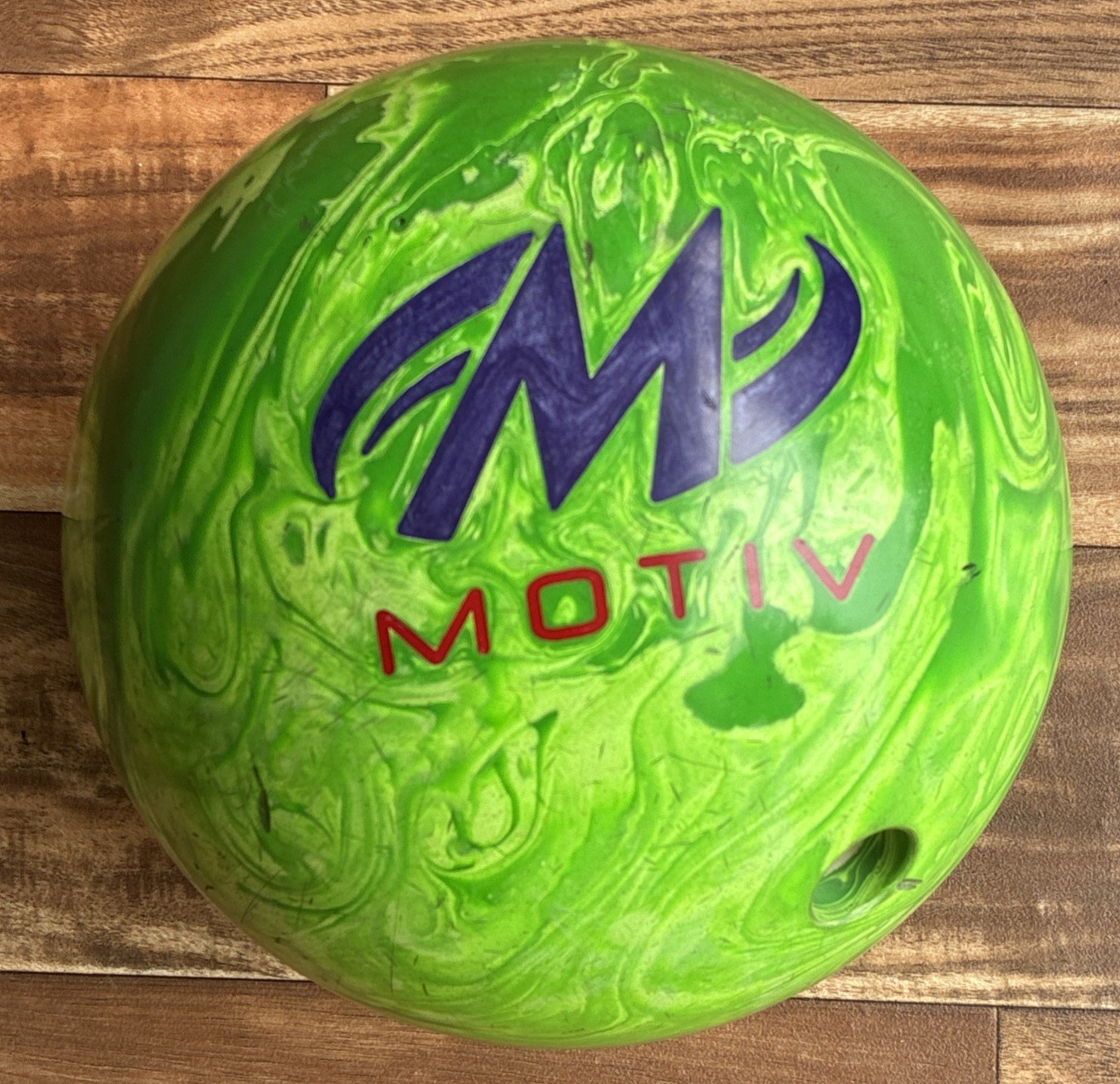 Motiv Venom Toxin Bowling Ball 15lb